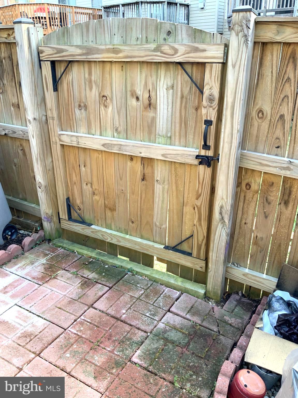 WOODLAWN MEWS - Residential