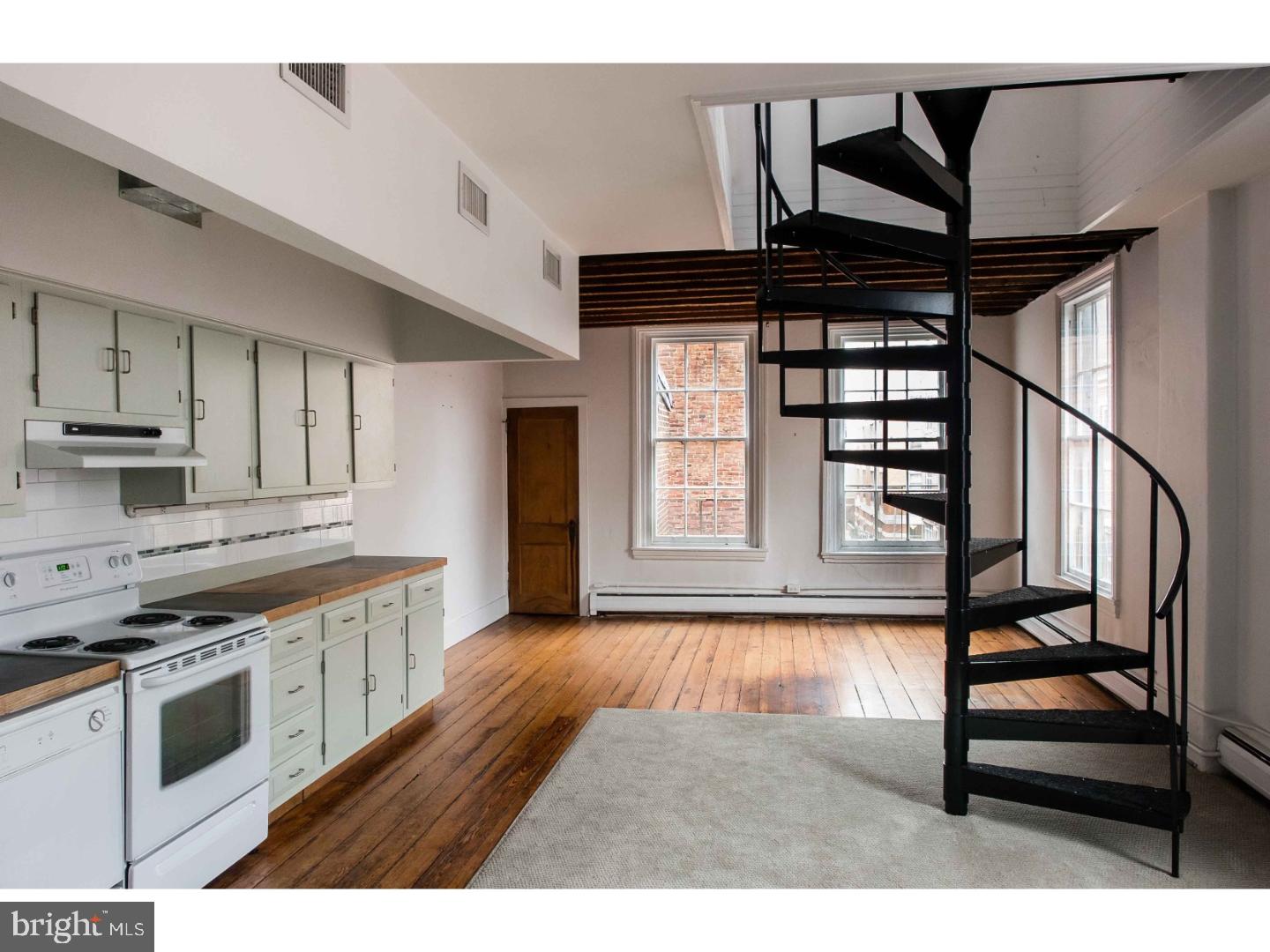 OLD CITY - Residential Income