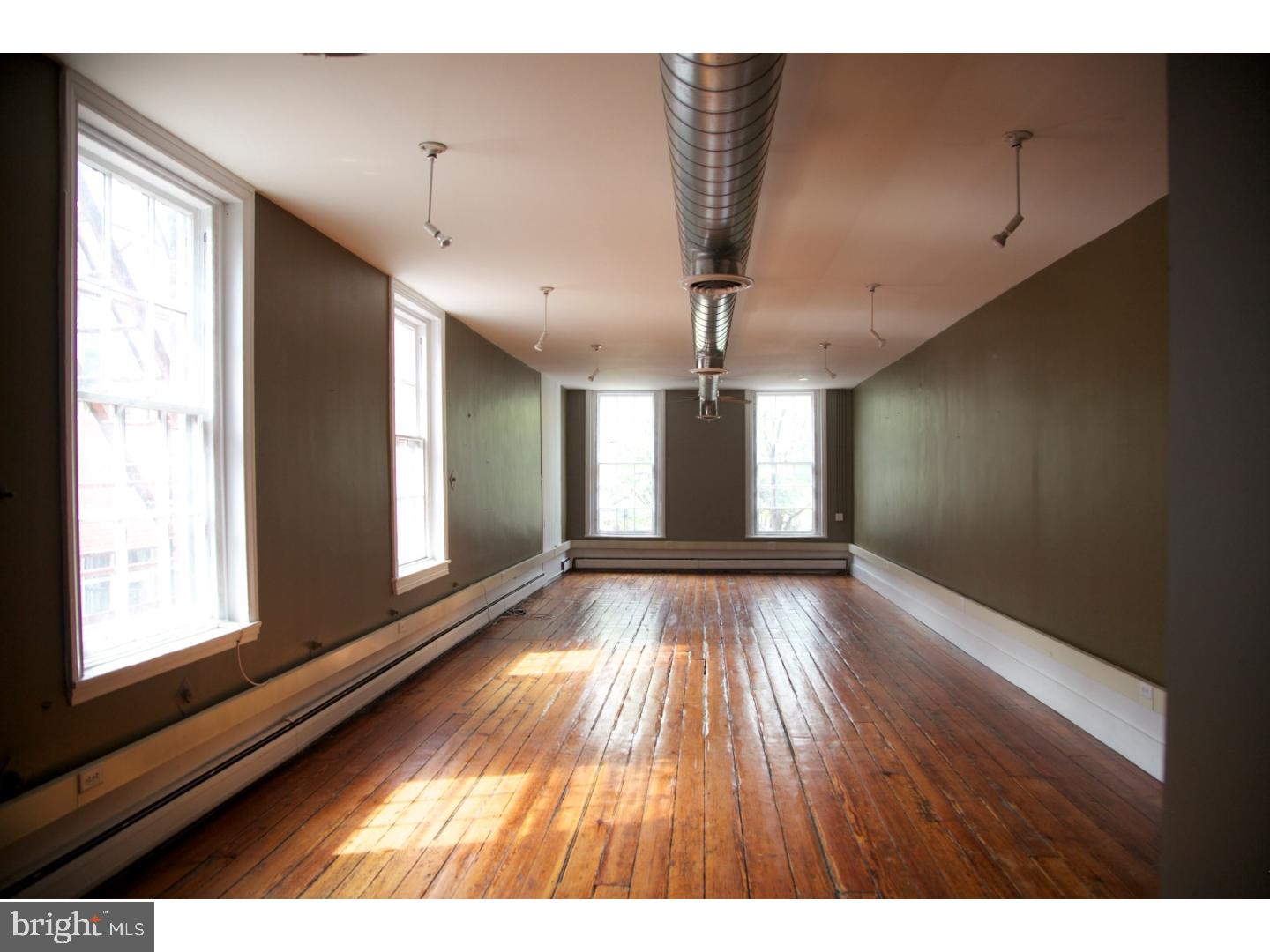 OLD CITY - Residential Income