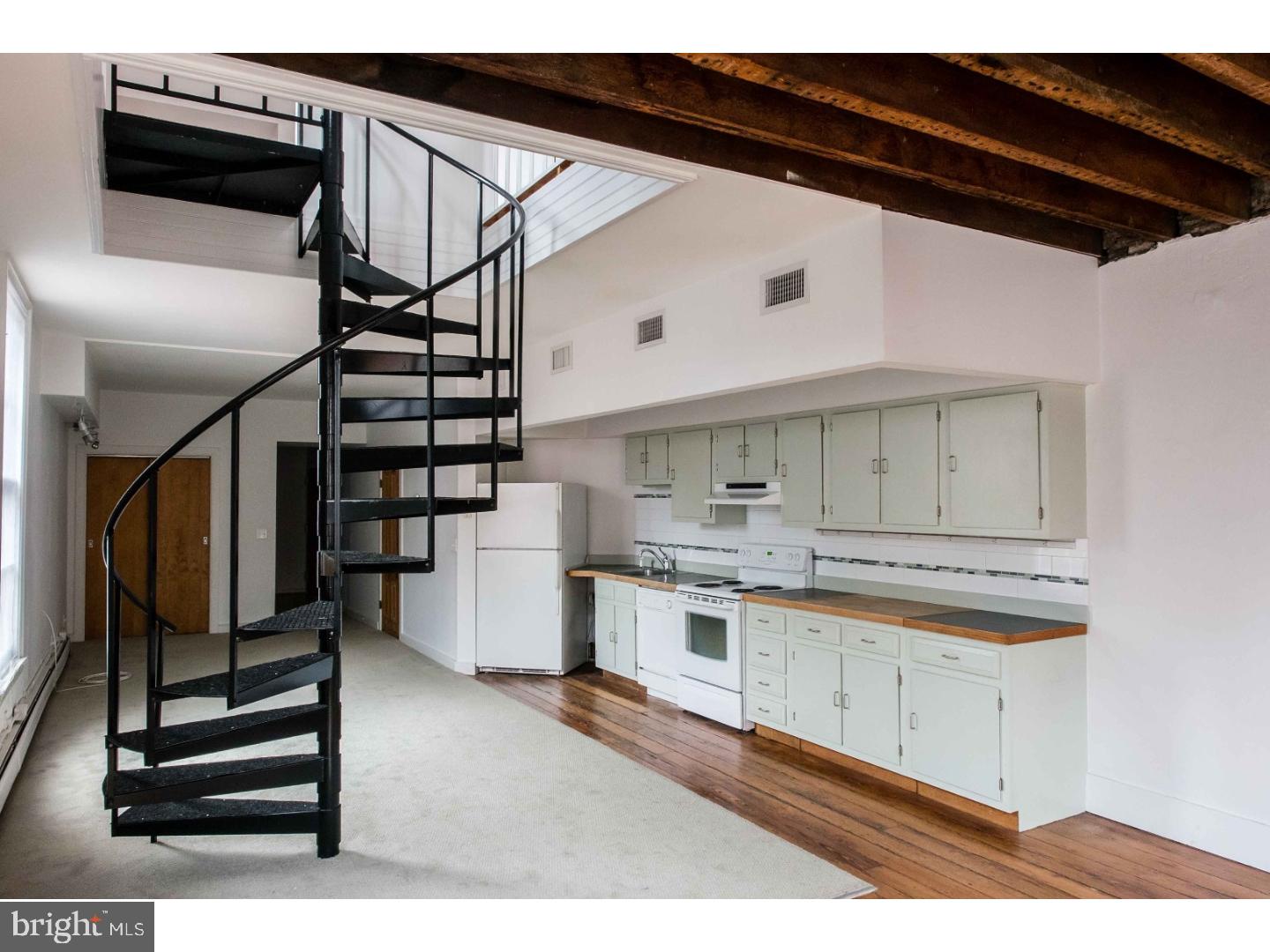 OLD CITY - Residential Income