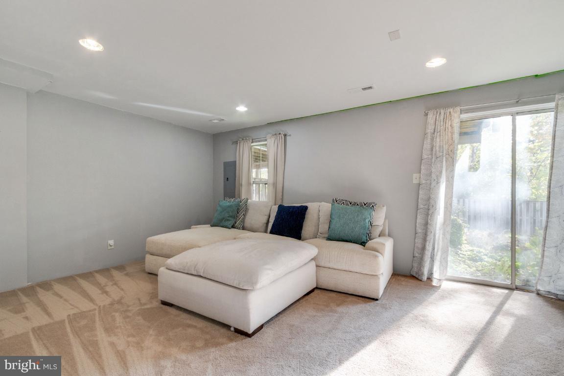 HIGHPOINTE - Residential Lease