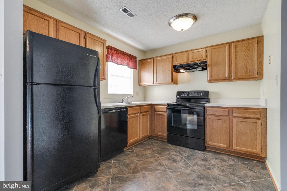 HIGHPOINTE - Residential Lease