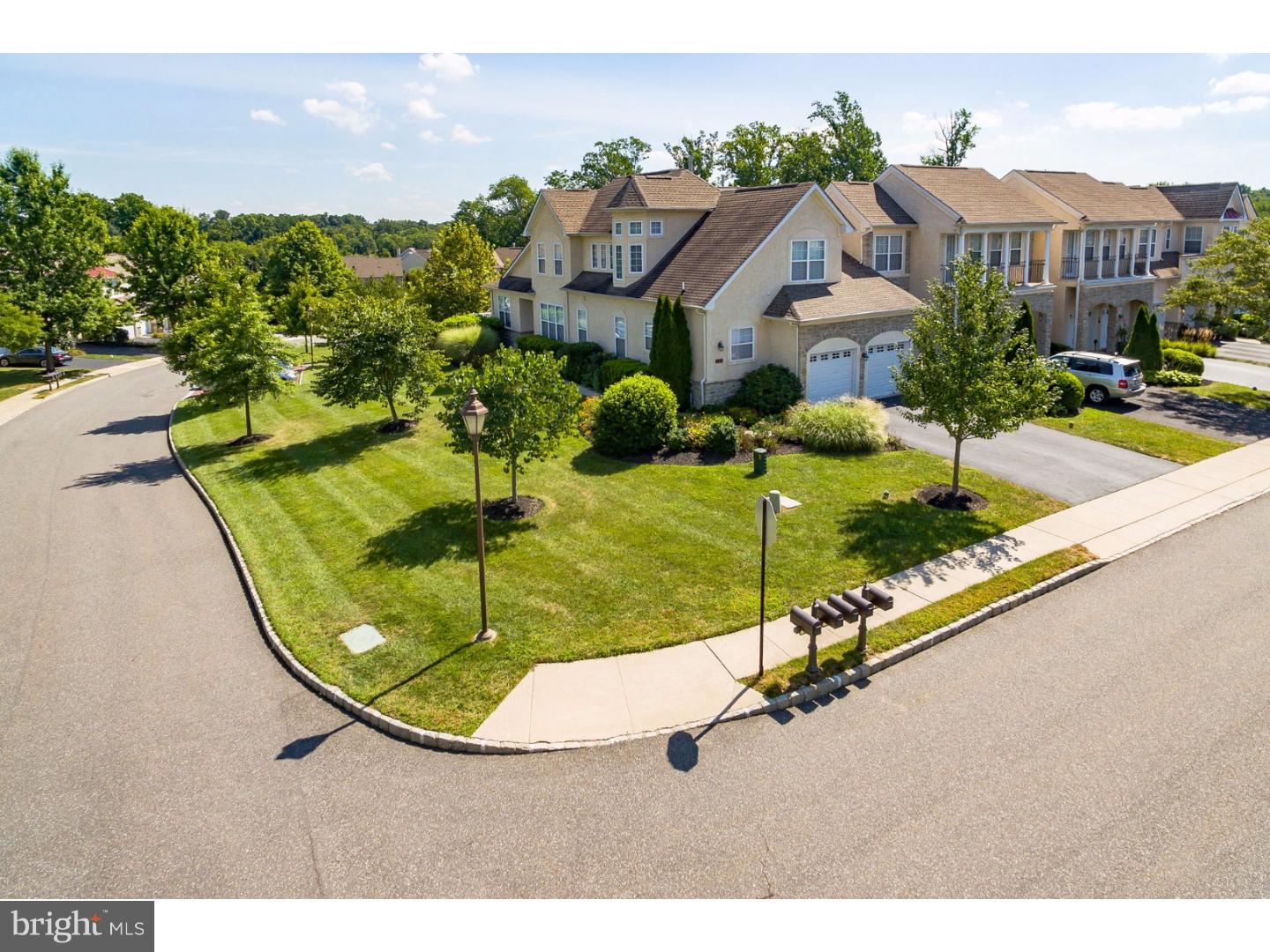 CHERRY CREEK - Residential