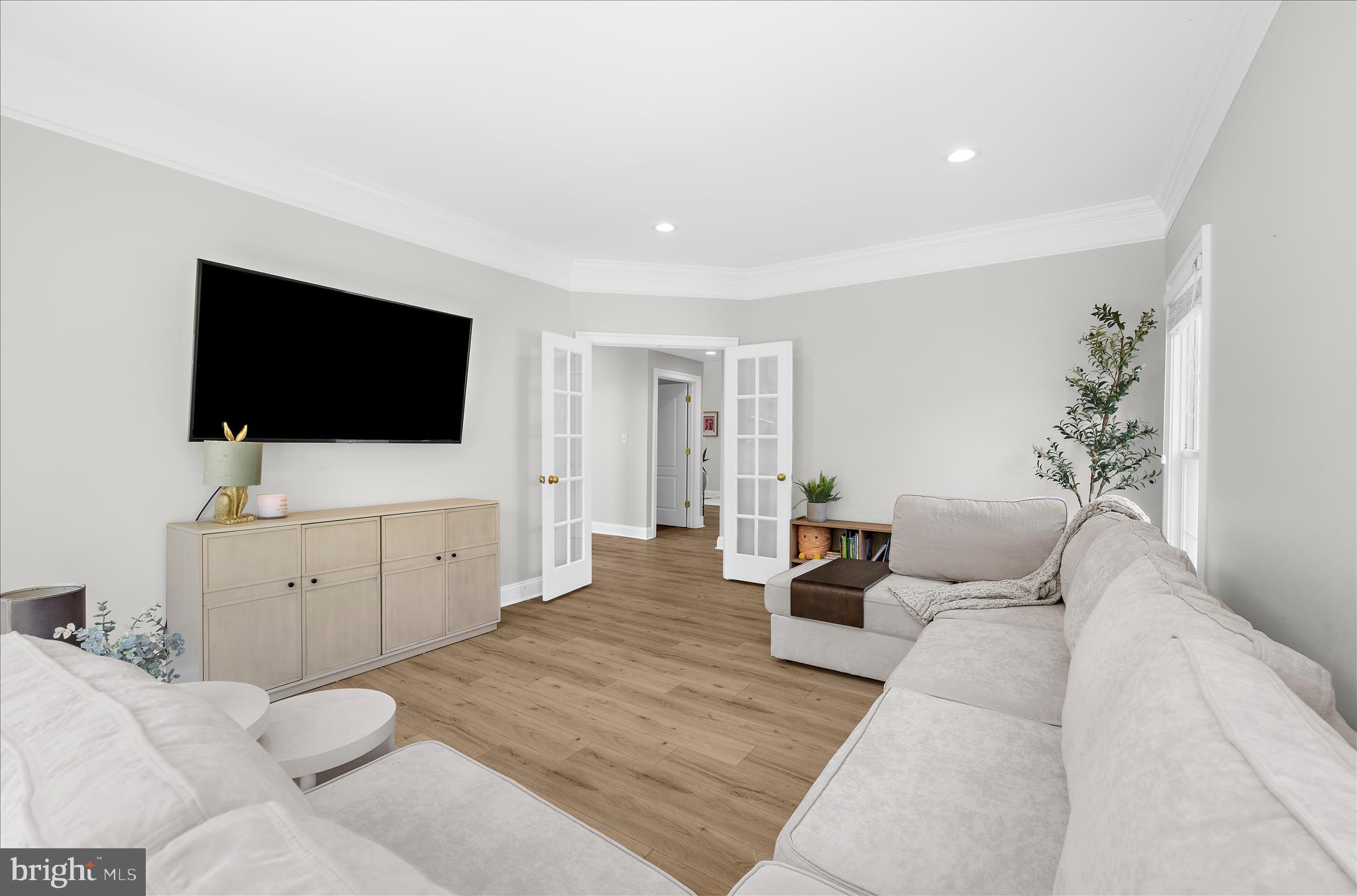 GREENSPRING AT COMPASS POINTE - Residential