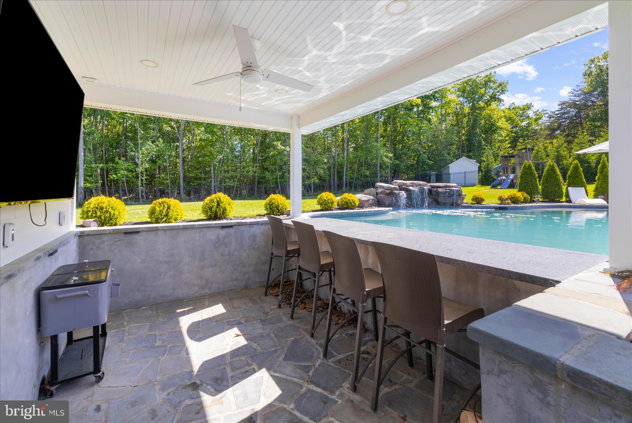 GREENSPRING AT COMPASS POINTE - Residential