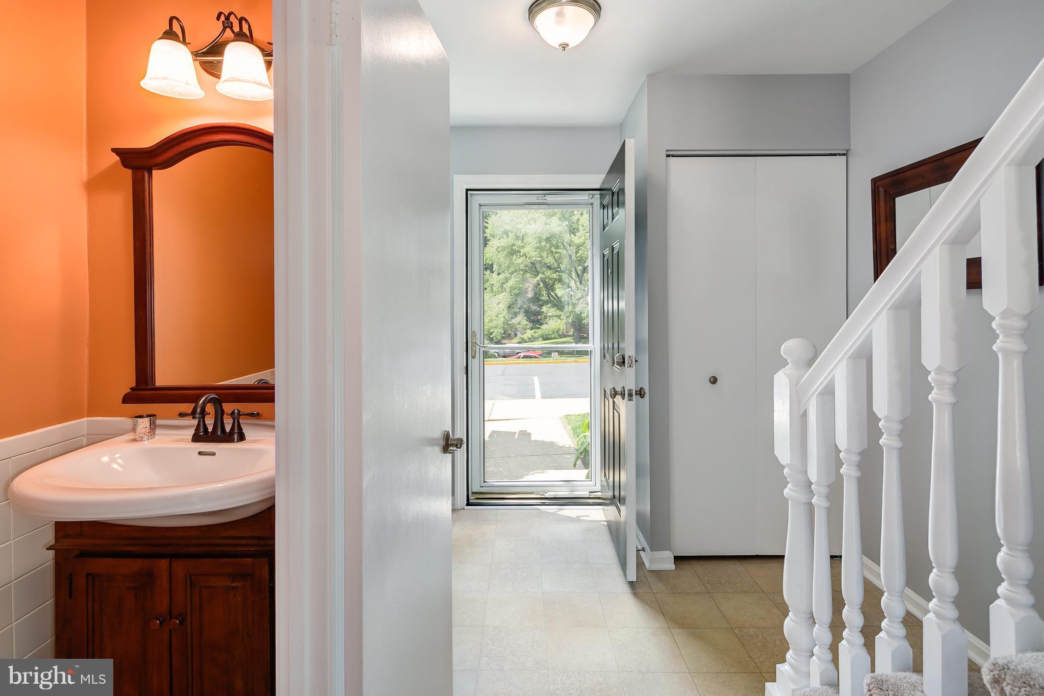 LAKEPOINTE - Residential