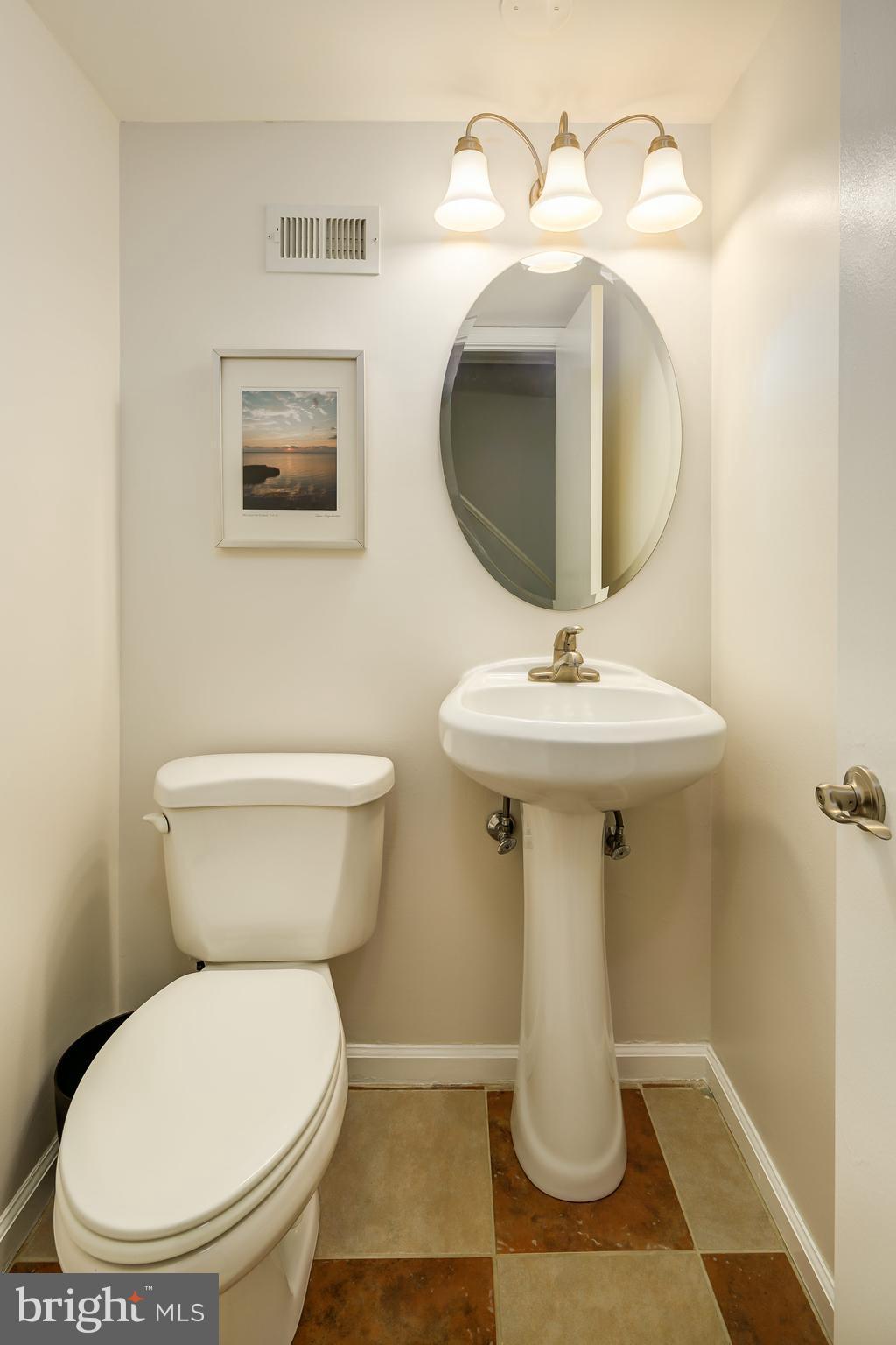 LAKEPOINTE - Residential