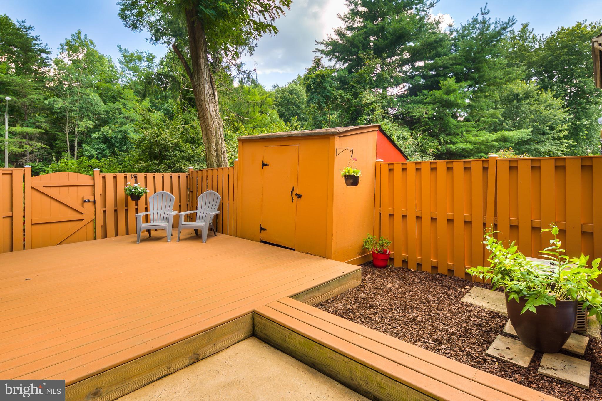 LAKEPOINTE - Residential