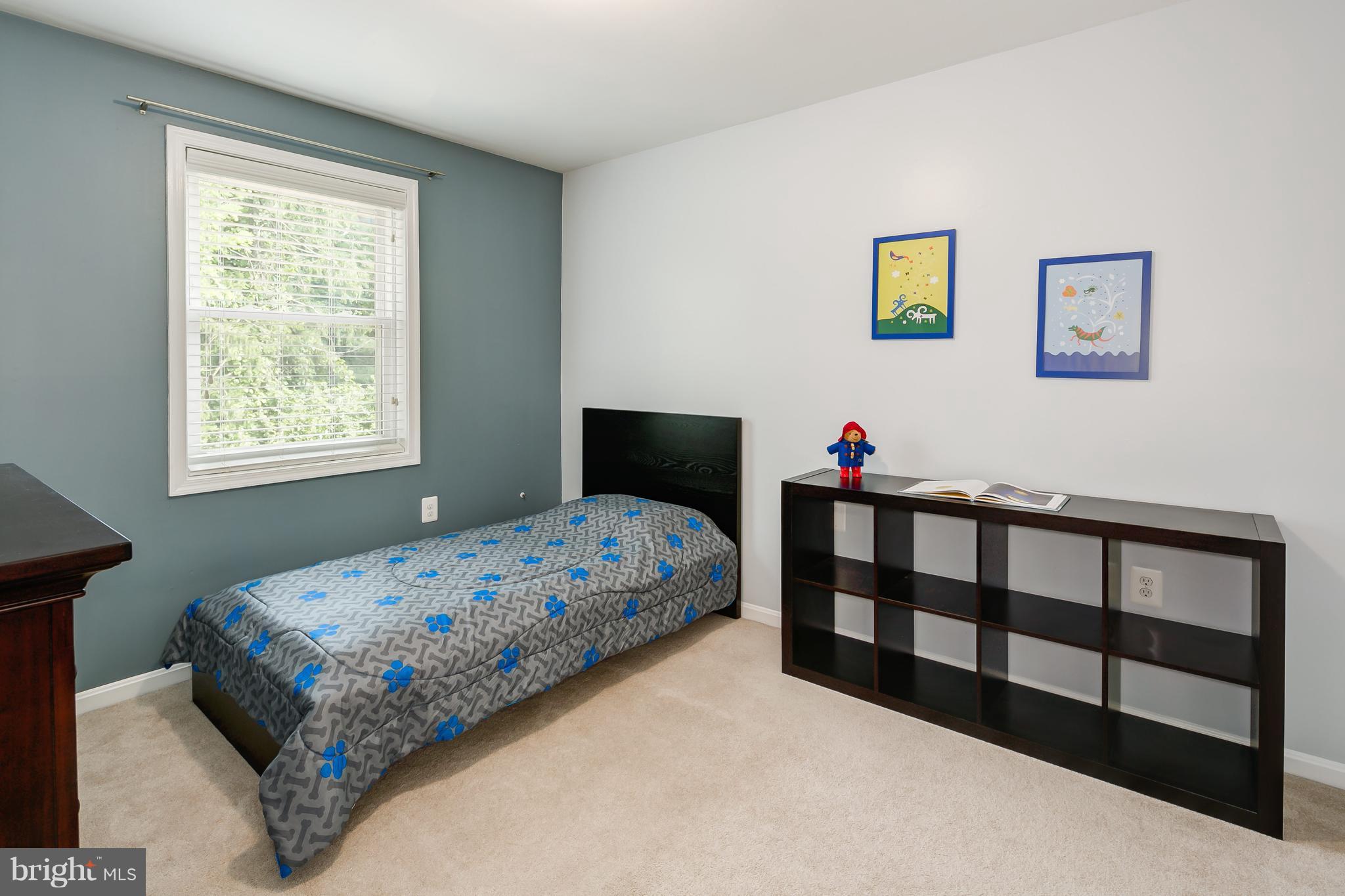 LAKEPOINTE - Residential