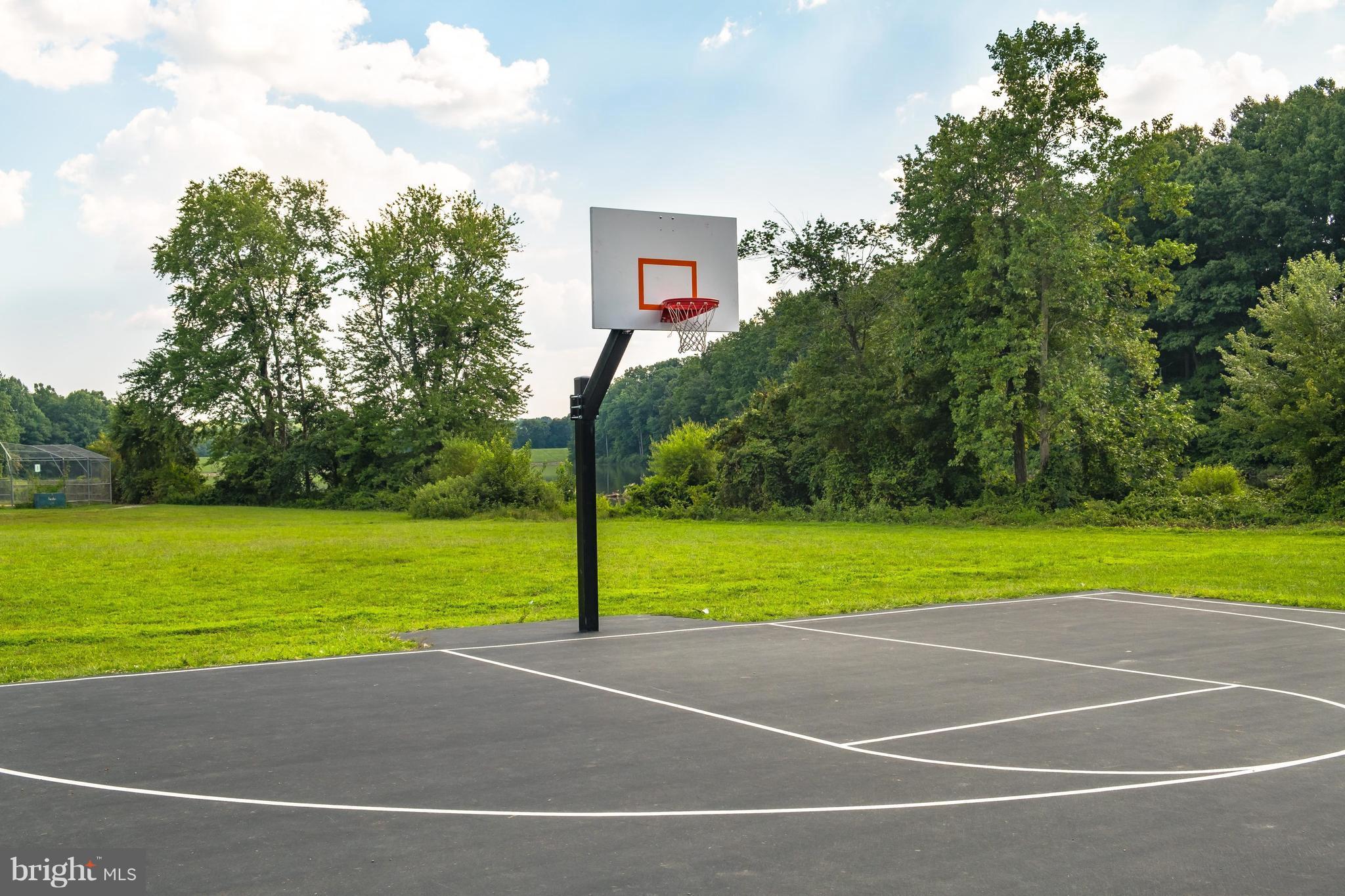 LAKEPOINTE - Residential