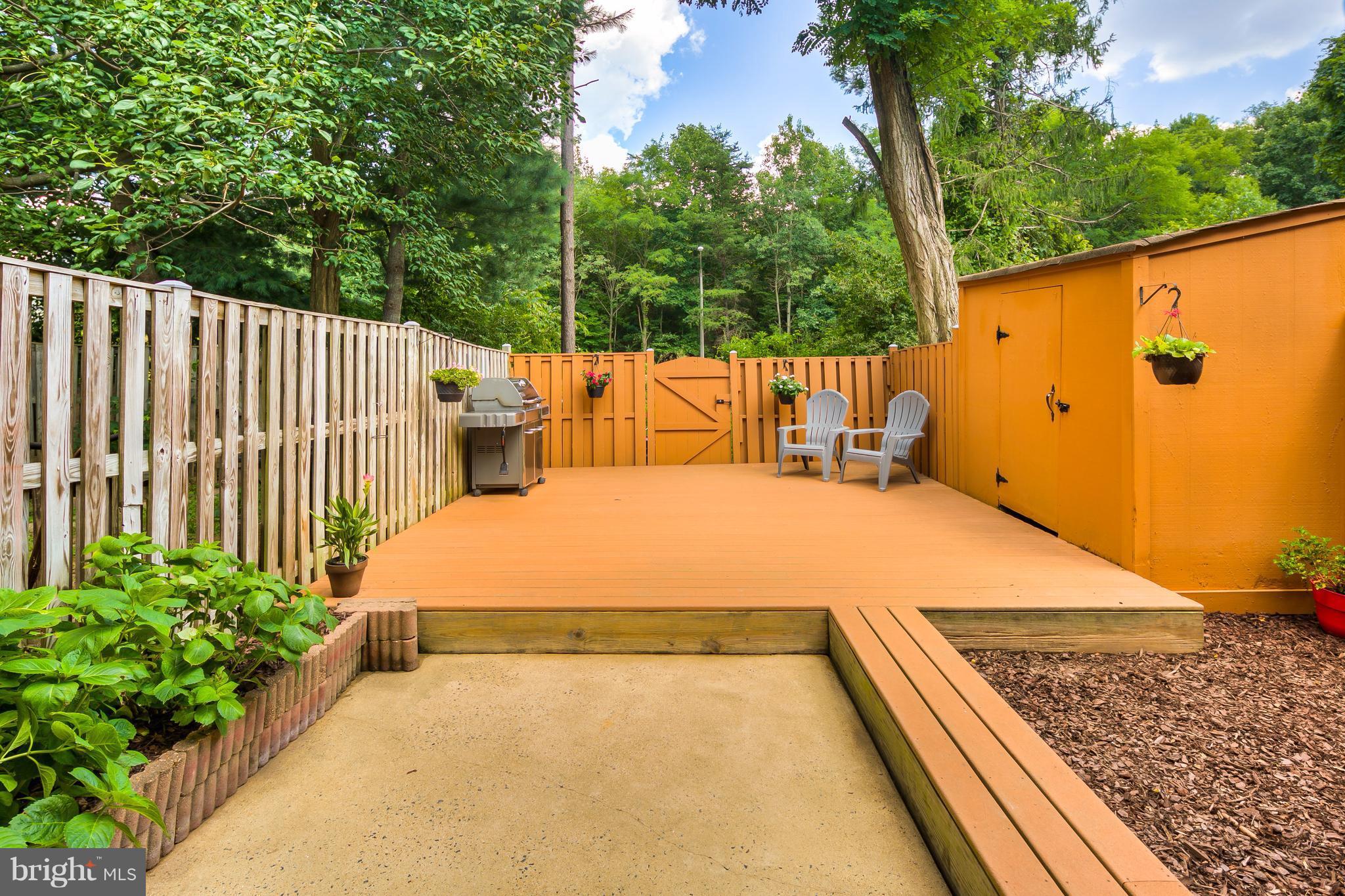 LAKEPOINTE - Residential