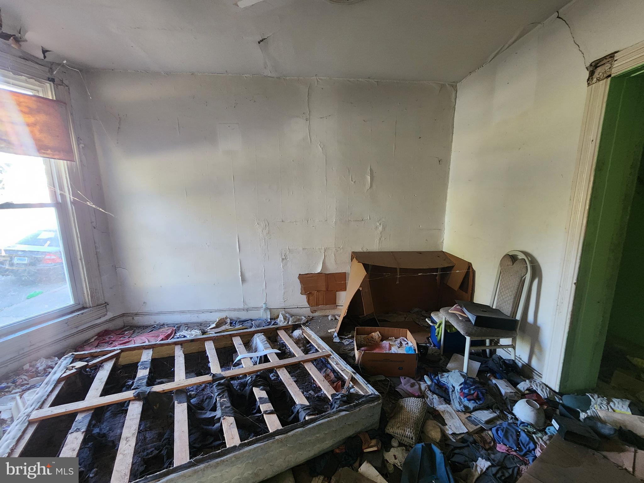 SANDTOWN-WINCHESTER - Residential