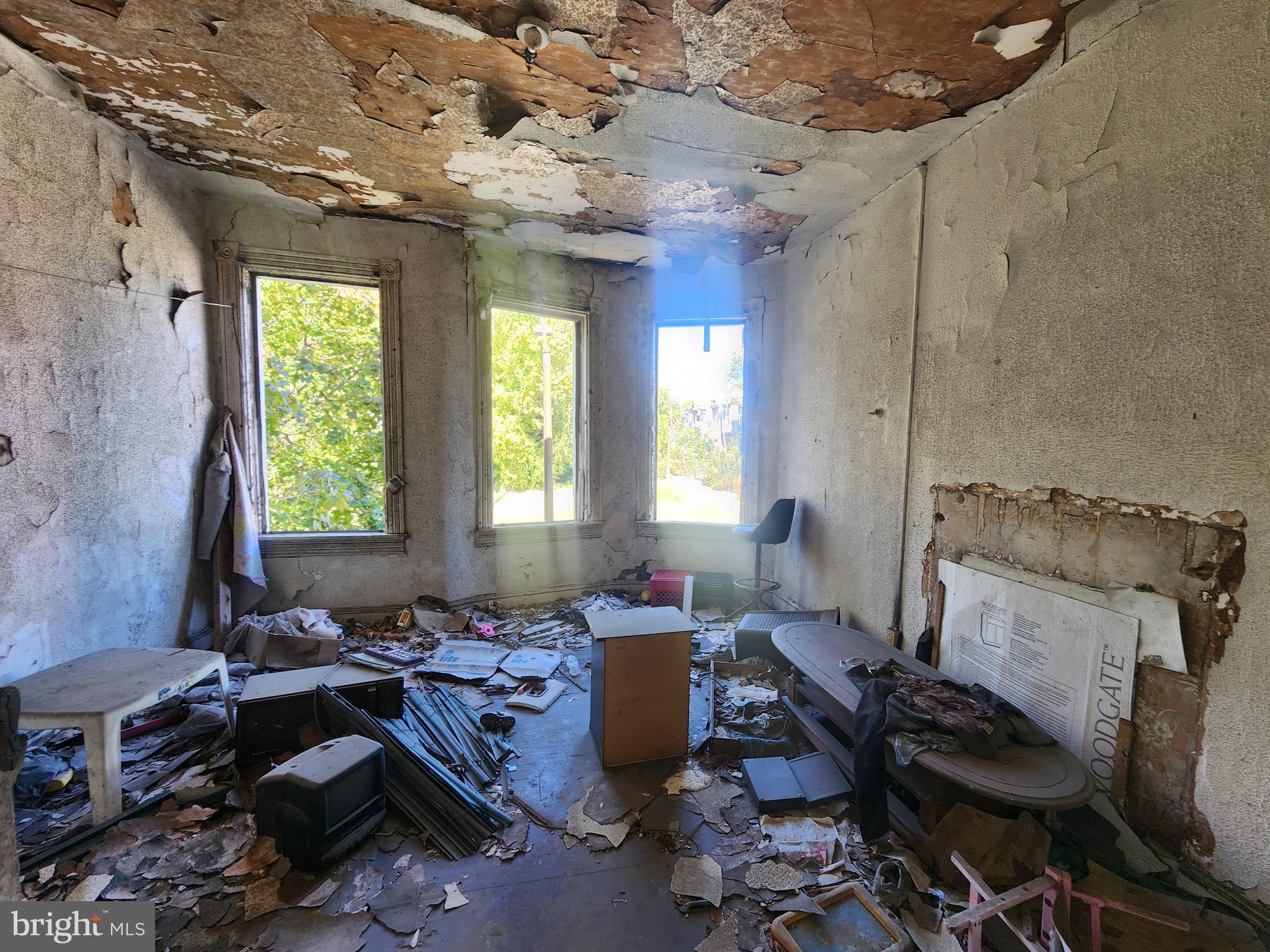 SANDTOWN-WINCHESTER - Residential