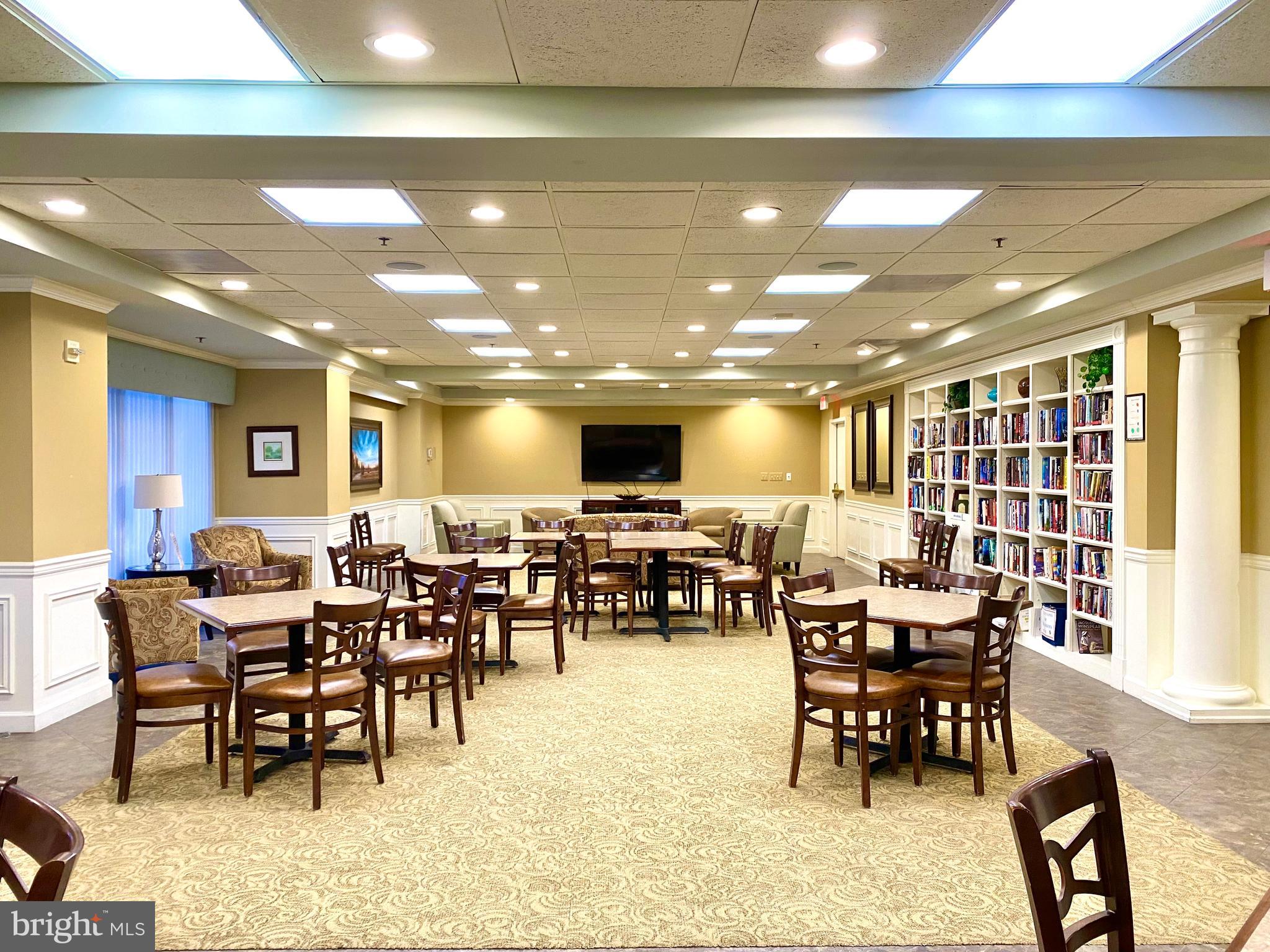 LEISURE WORLD - Residential Lease