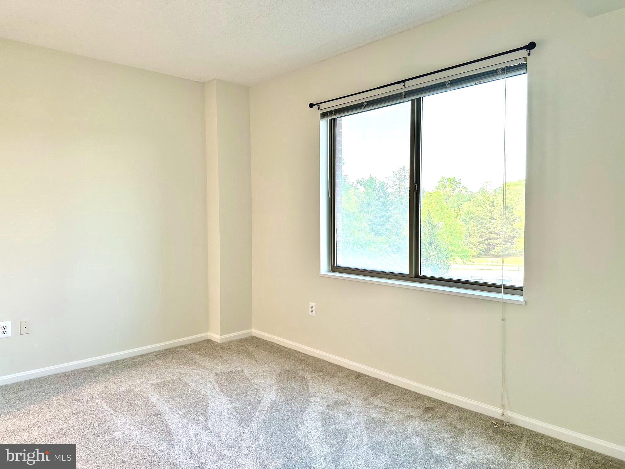 LEISURE WORLD - Residential Lease