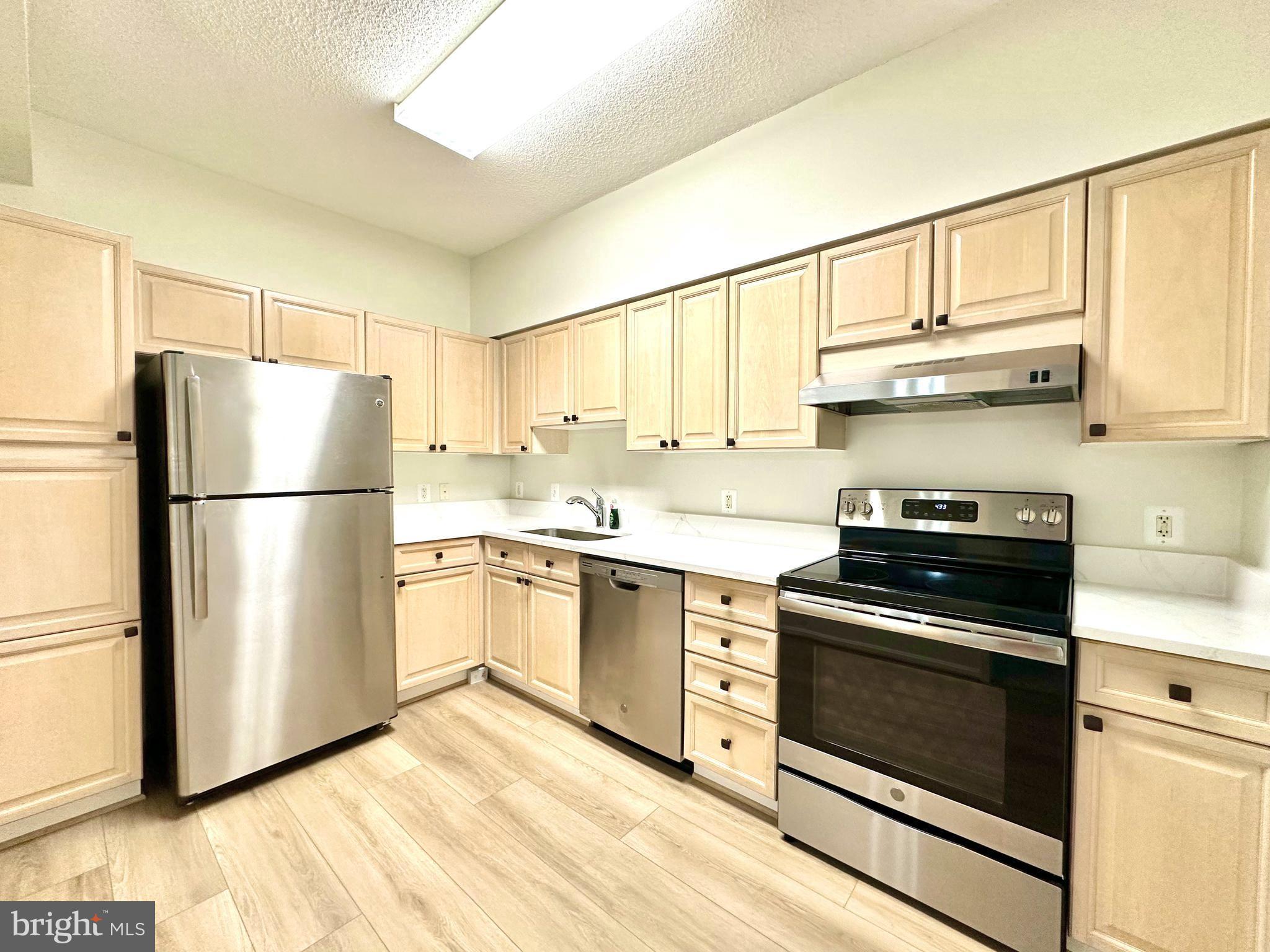 LEISURE WORLD - Residential Lease