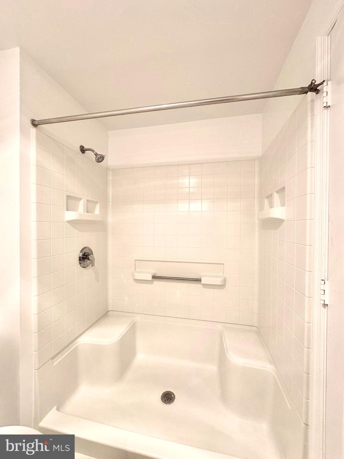 LEISURE WORLD - Residential Lease