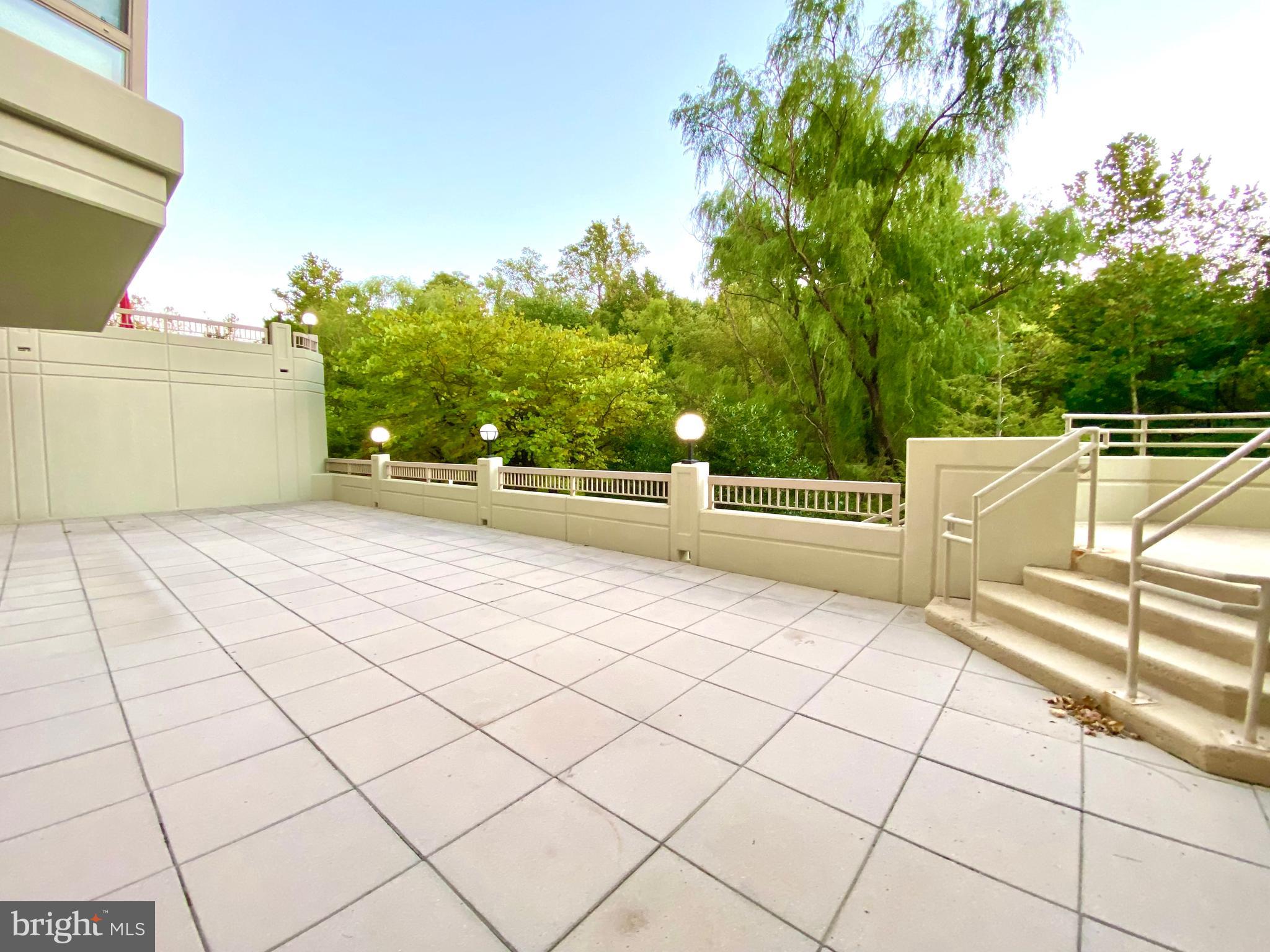 LEISURE WORLD - Residential Lease