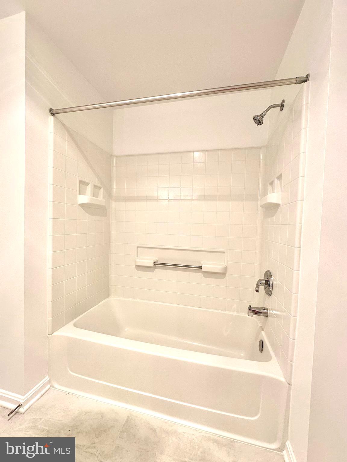 LEISURE WORLD - Residential Lease