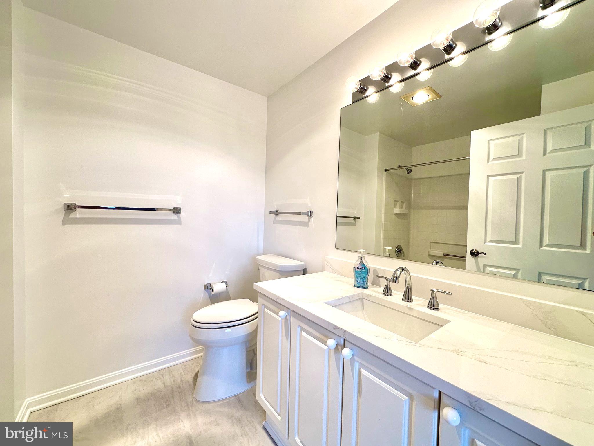 LEISURE WORLD - Residential Lease