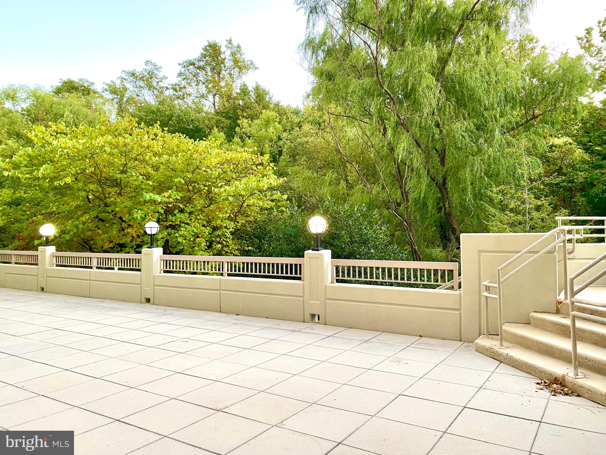 LEISURE WORLD - Residential Lease