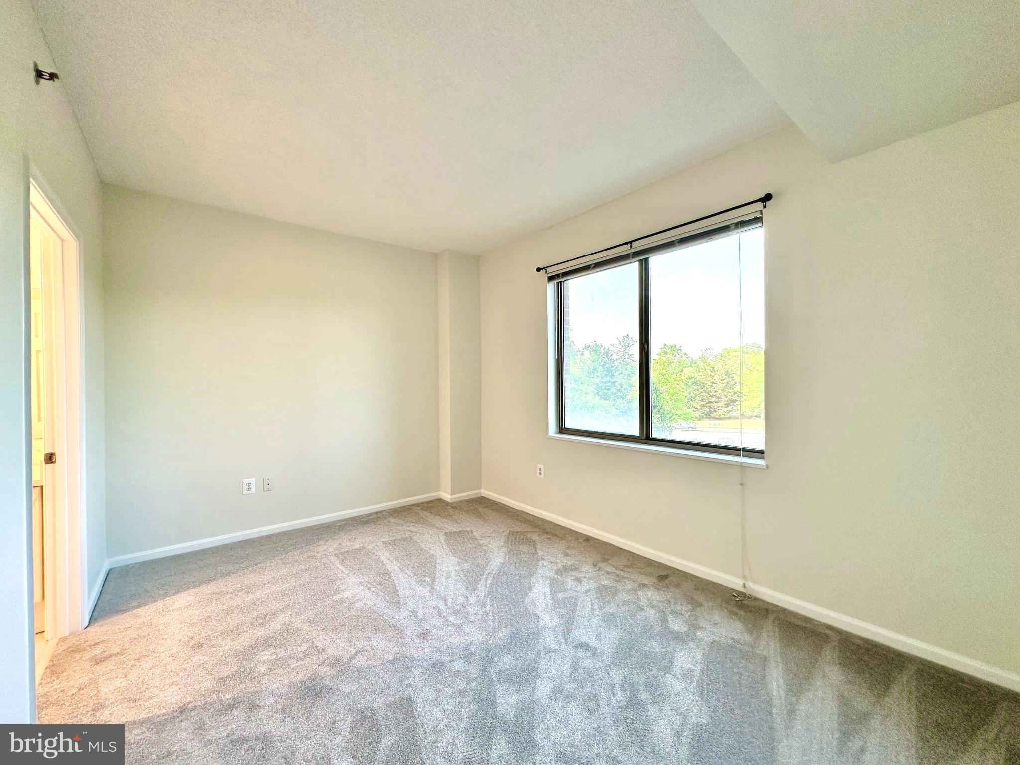 LEISURE WORLD - Residential Lease