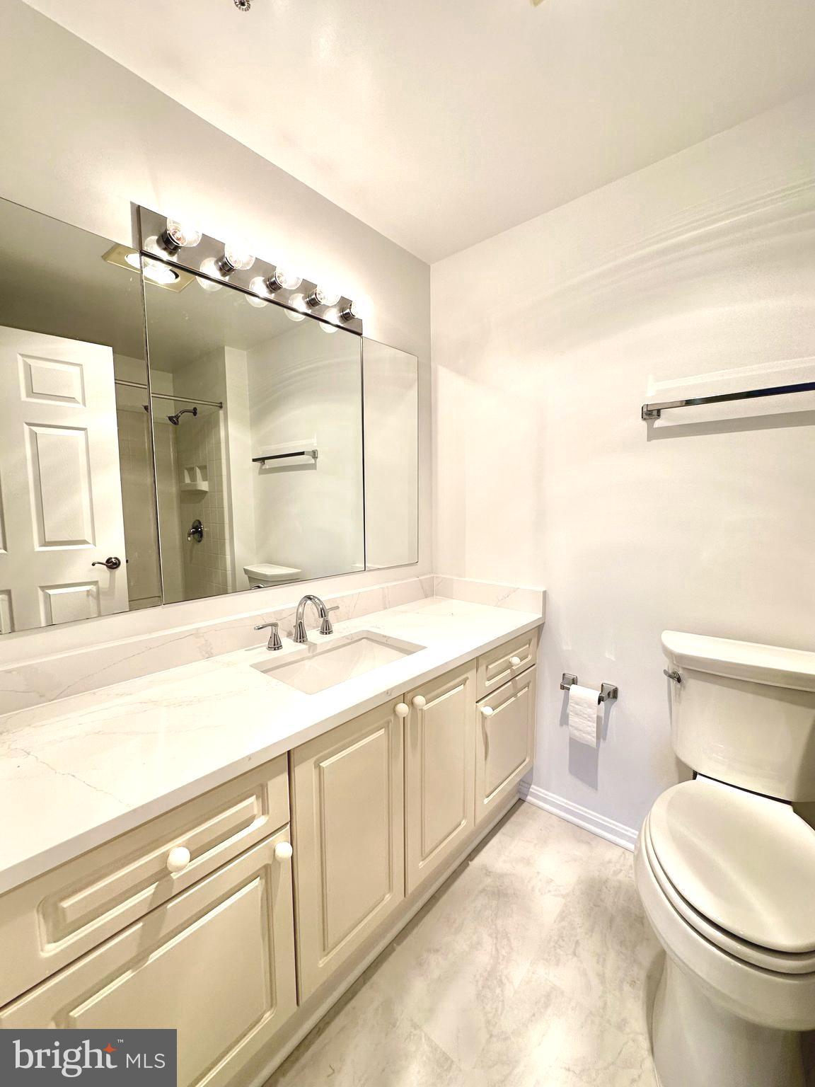 LEISURE WORLD - Residential Lease