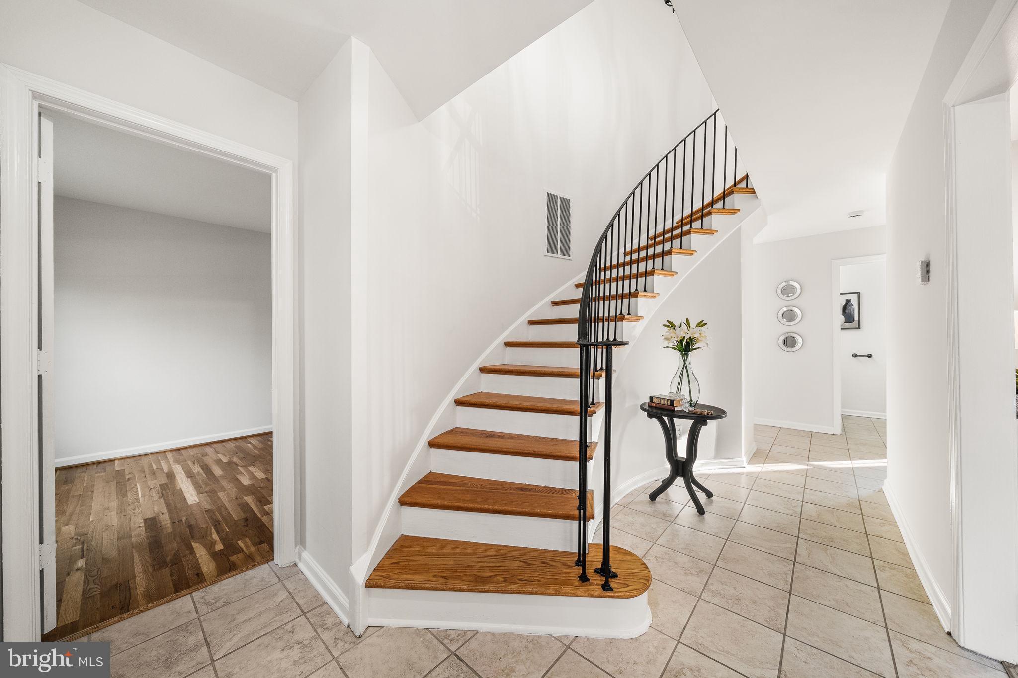 CHARLESTOWN - Residential