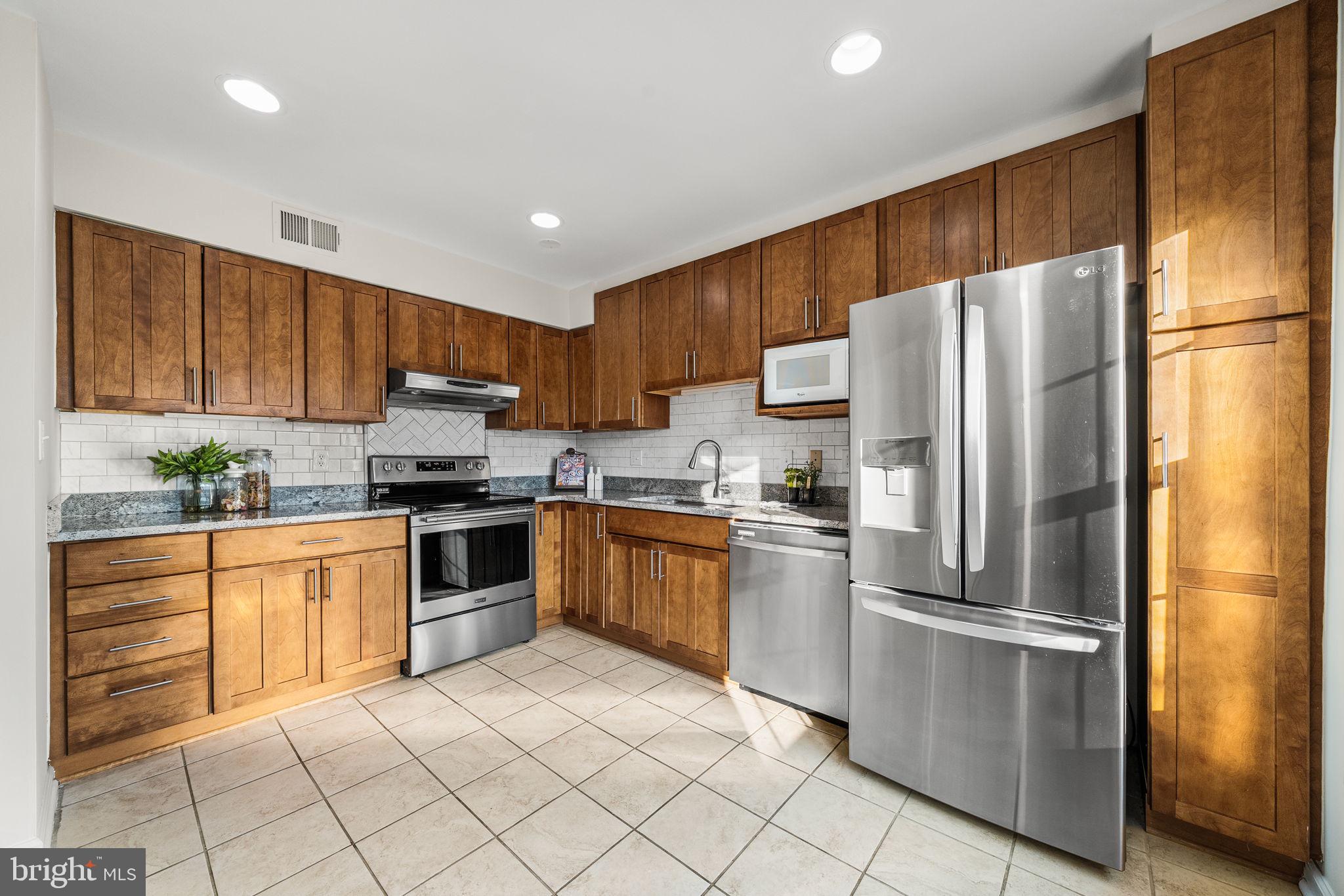 CHARLESTOWN - Residential