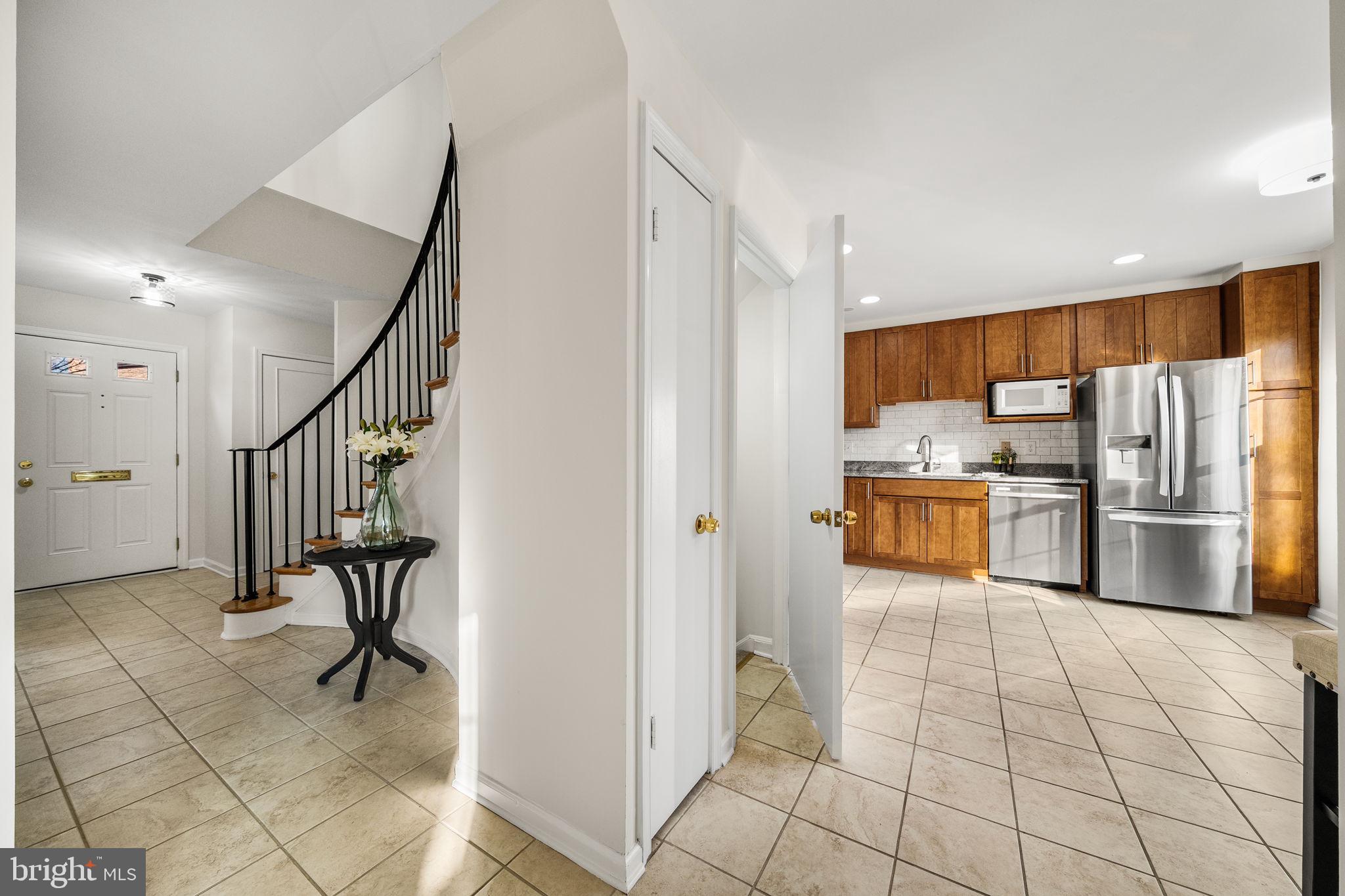 CHARLESTOWN - Residential