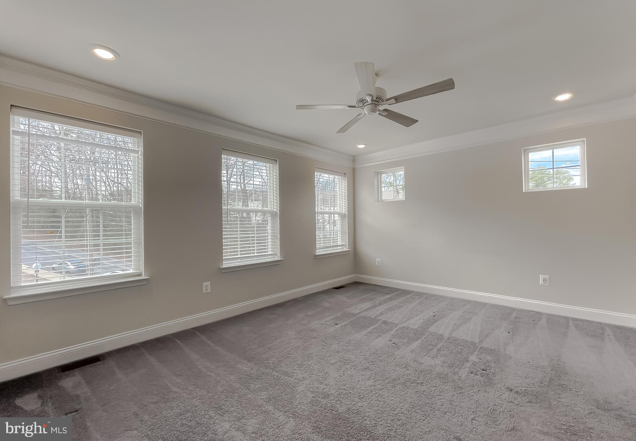 MYRTLE POINT - Residential Lease