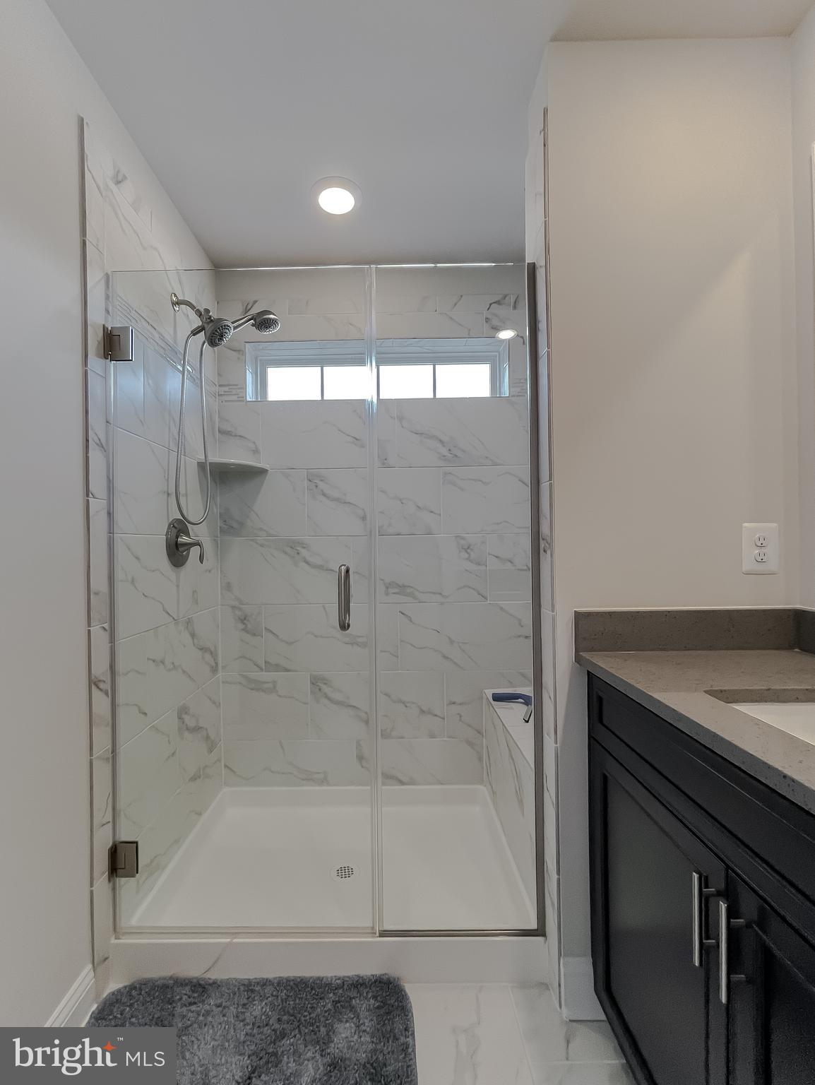 MYRTLE POINT - Residential Lease