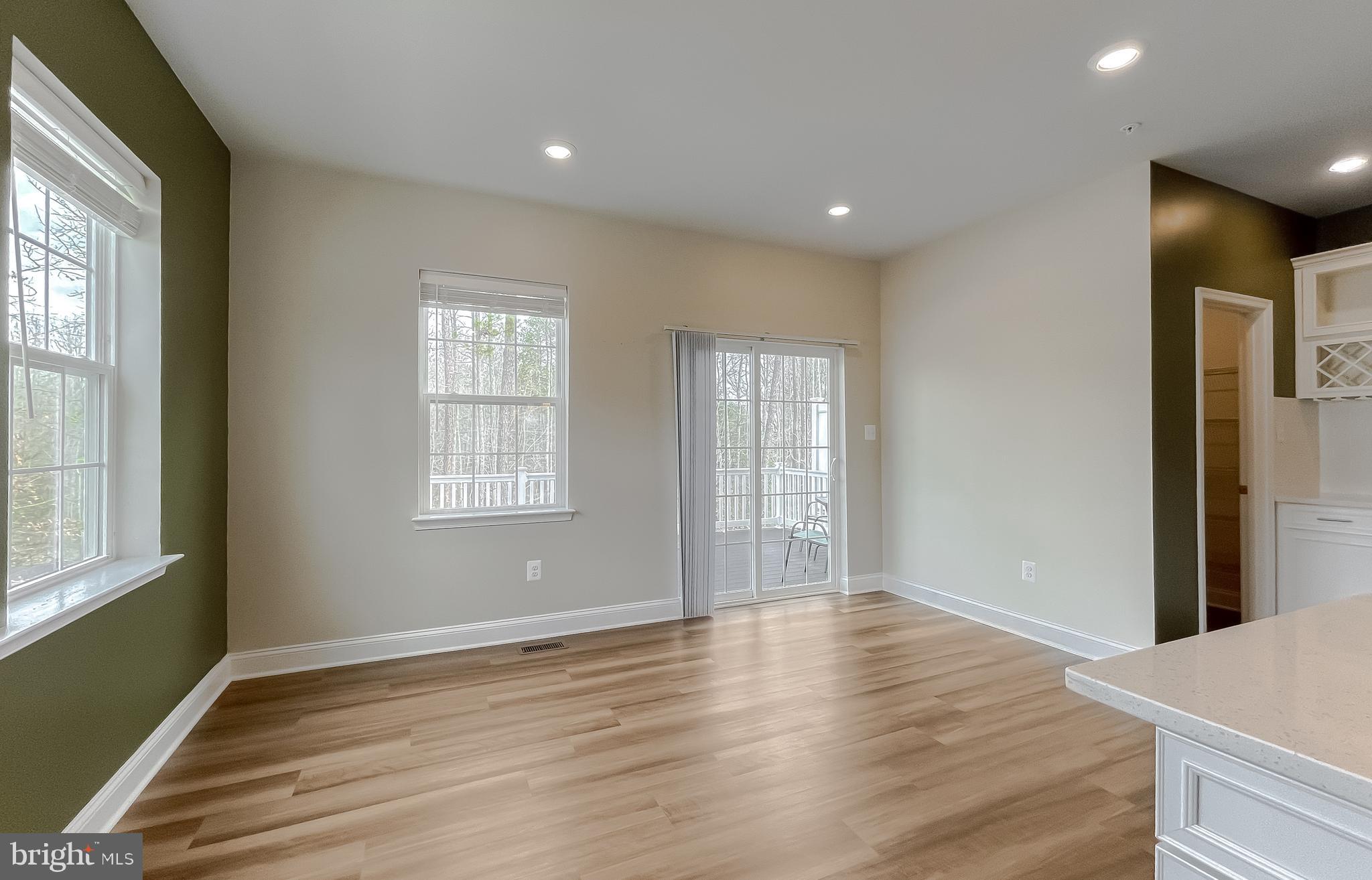 MYRTLE POINT - Residential Lease