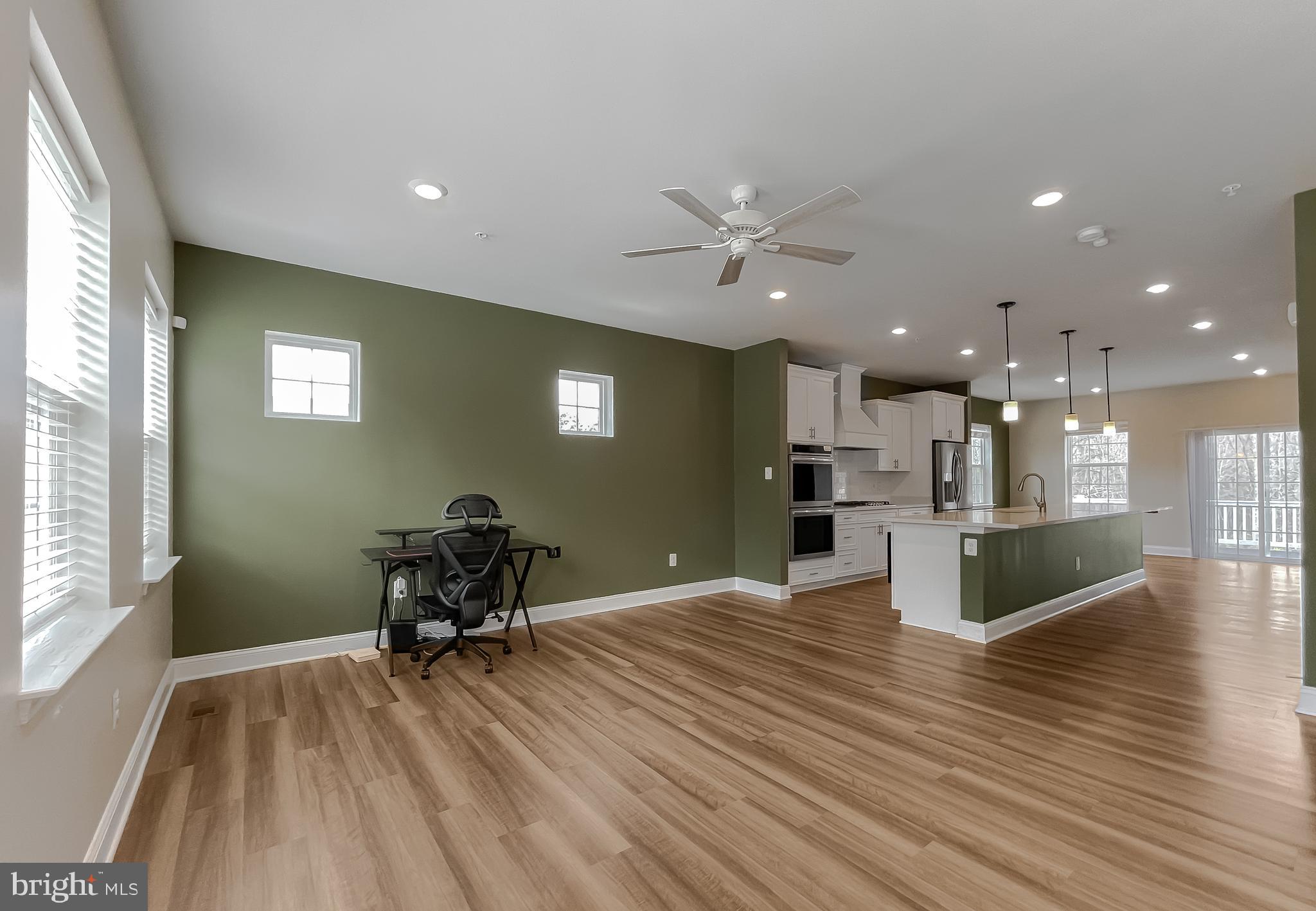 MYRTLE POINT - Residential Lease