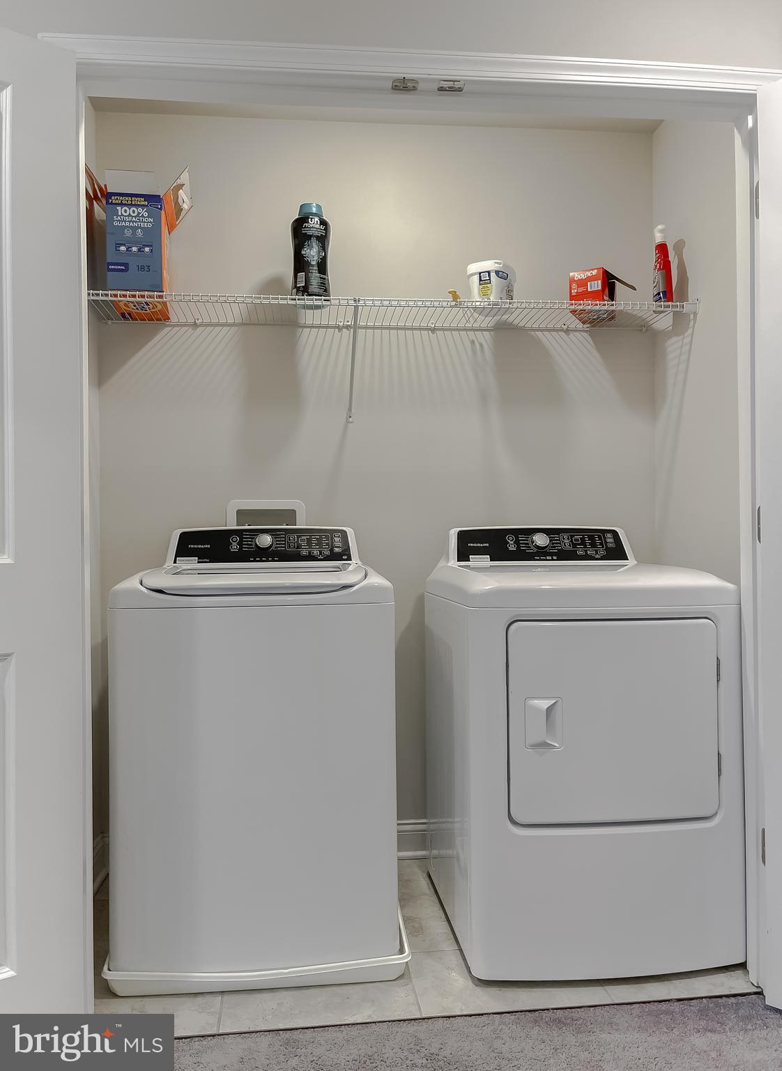 MYRTLE POINT - Residential Lease