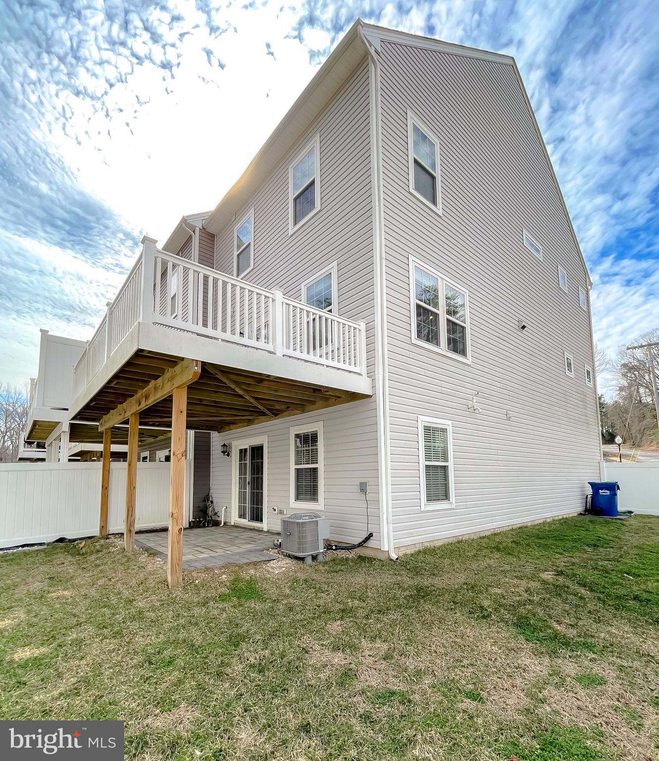 MYRTLE POINT - Residential Lease