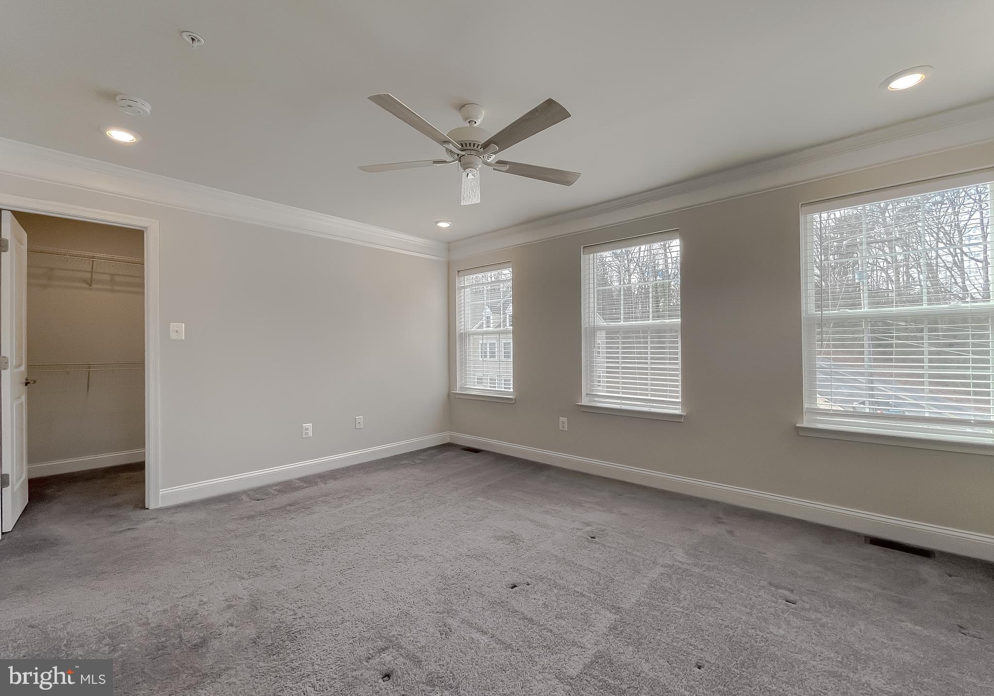 MYRTLE POINT - Residential Lease