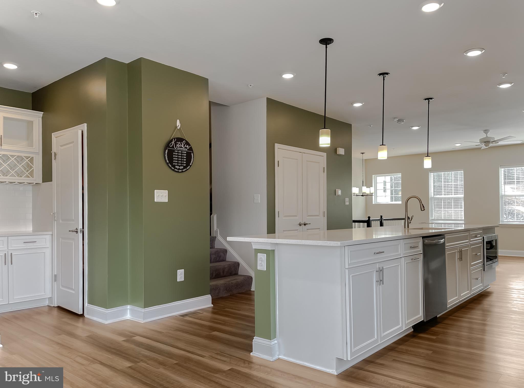 MYRTLE POINT - Residential Lease