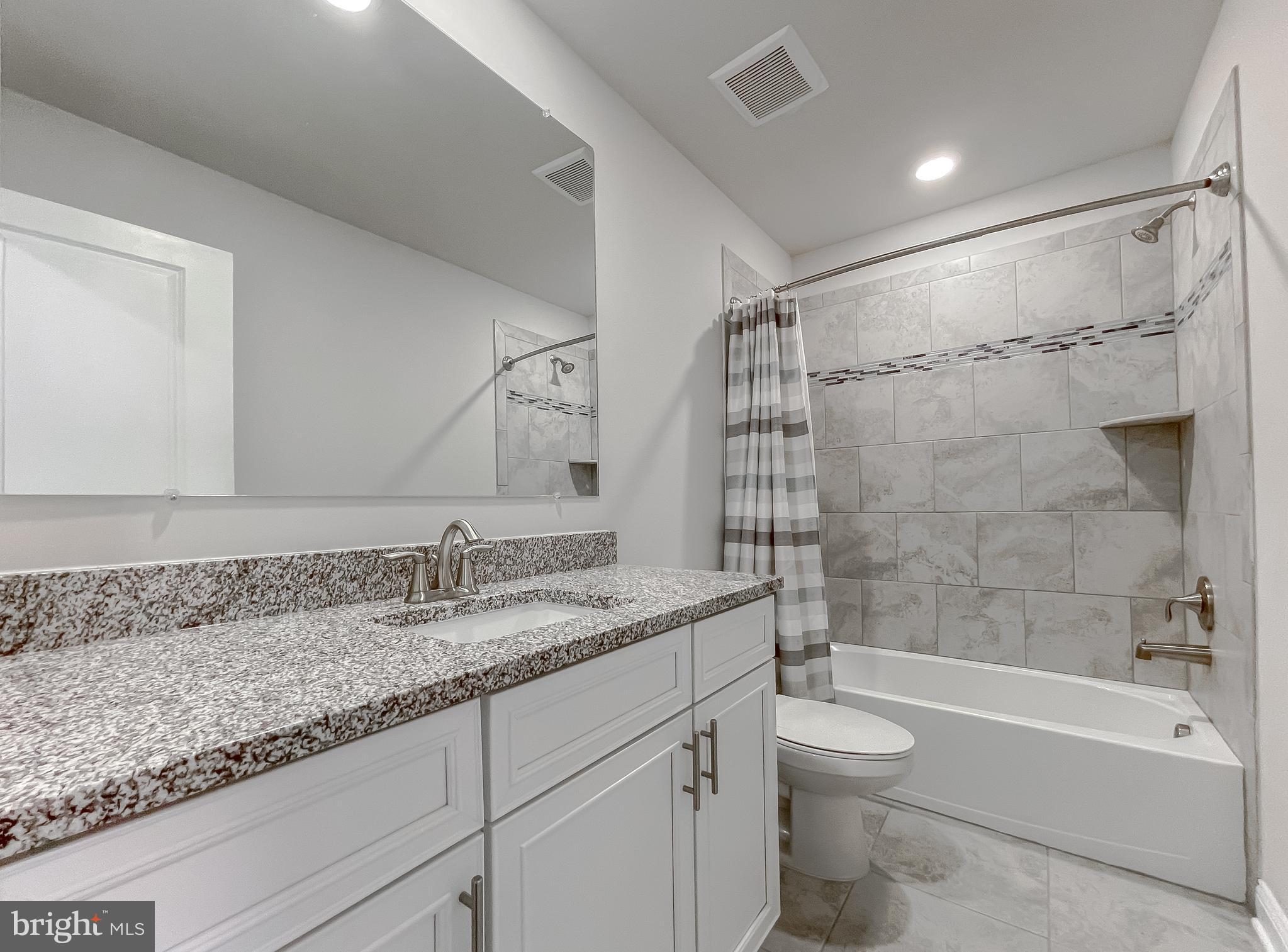 MYRTLE POINT - Residential Lease