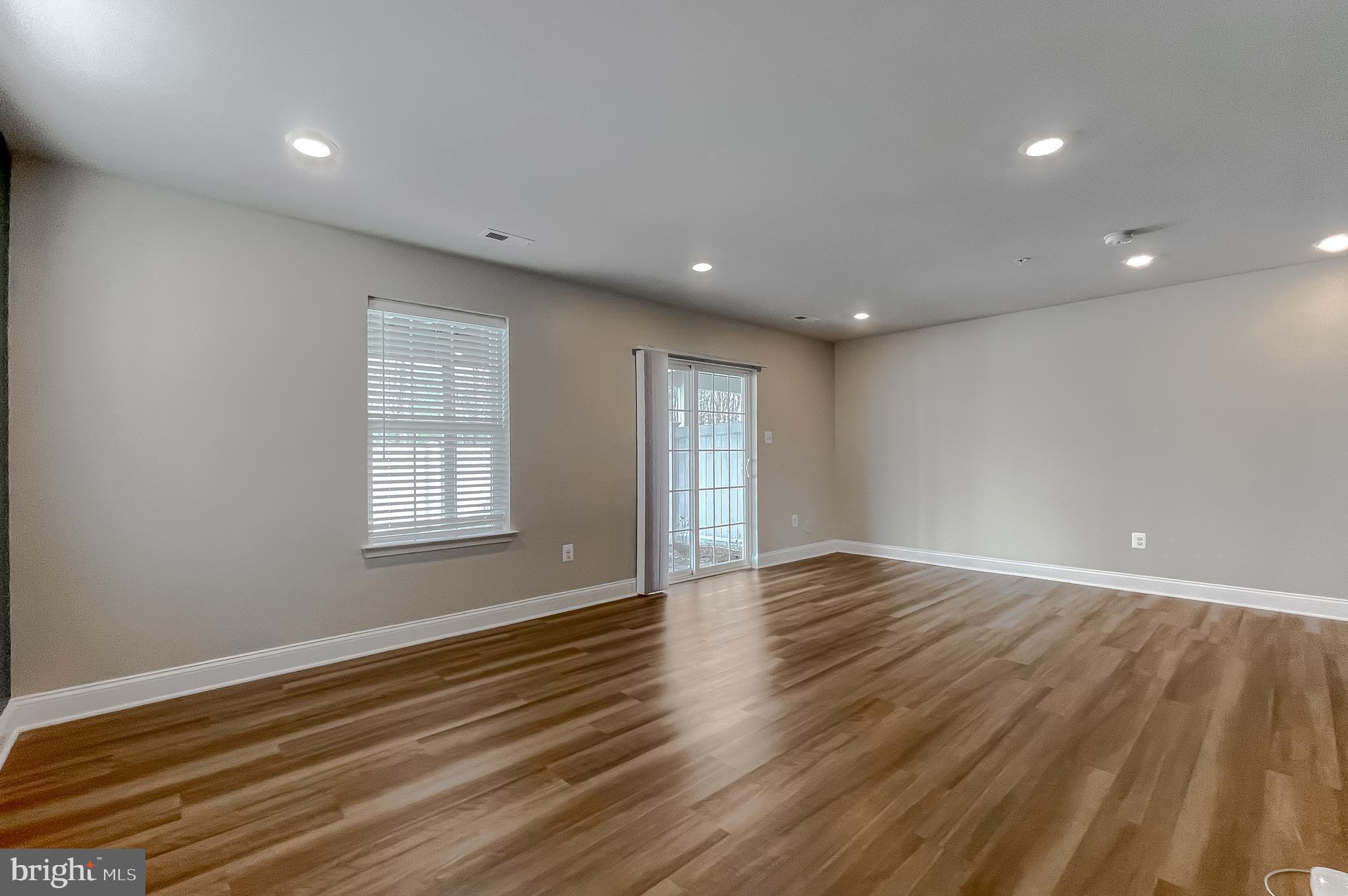 MYRTLE POINT - Residential Lease