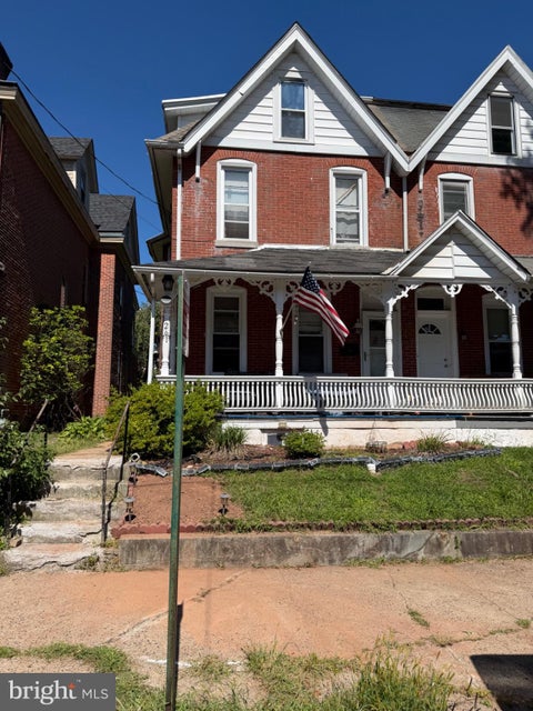 Townhouse For Sale - 261 Yost Avenue<br/> Chester County, SPRING CITY, PA 19475