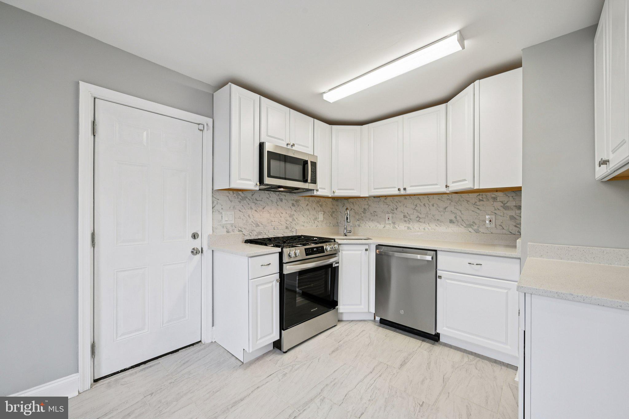 LAURAVILLE HISTORIC DISTRICT - Residential