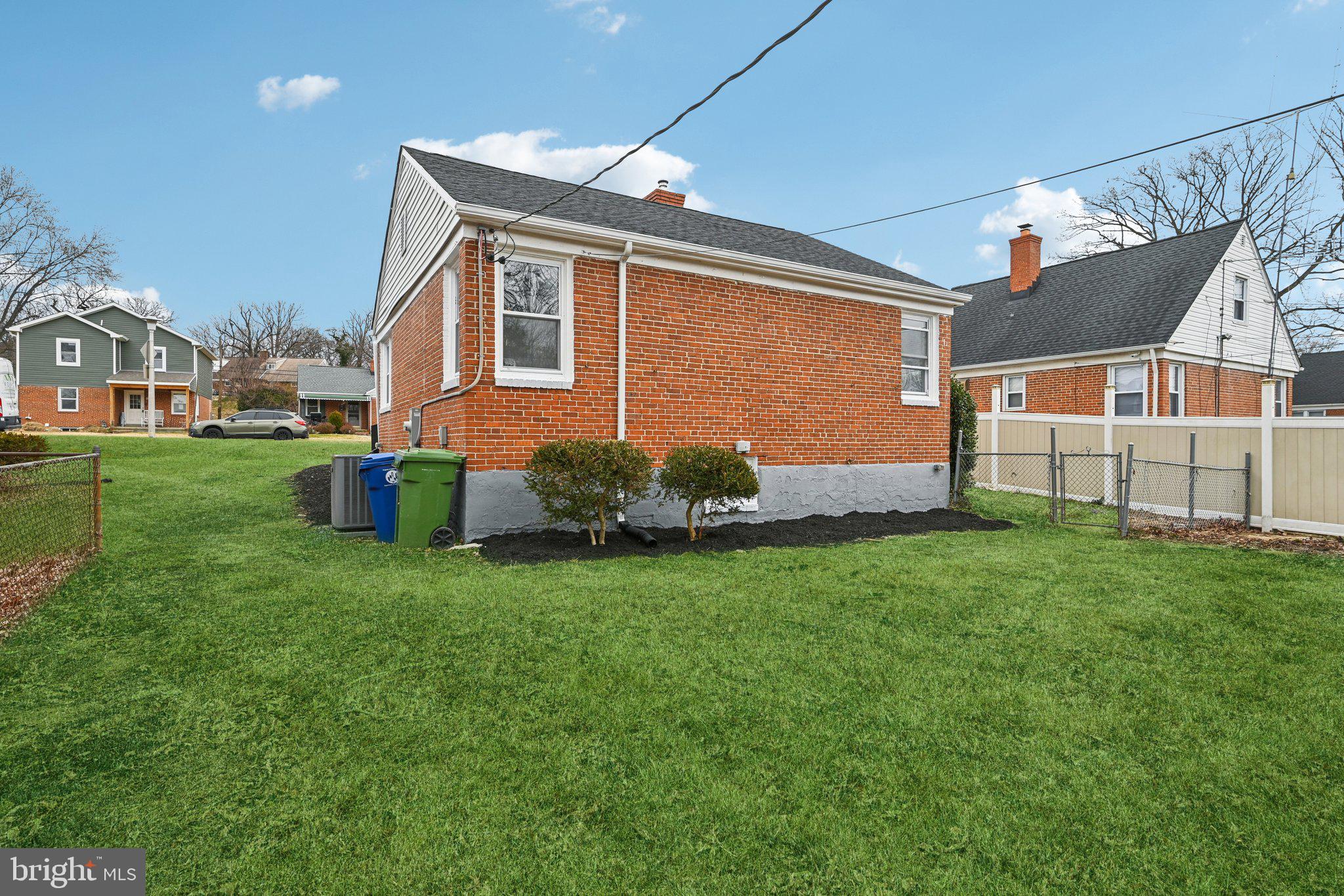 LAURAVILLE HISTORIC DISTRICT - Residential