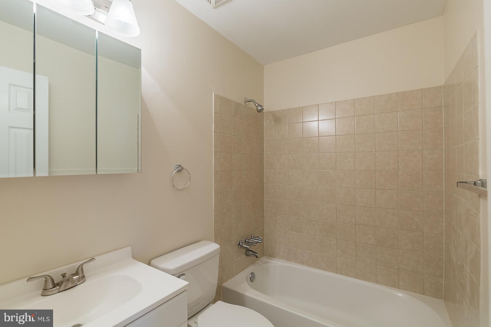 DALE CITY - Residential