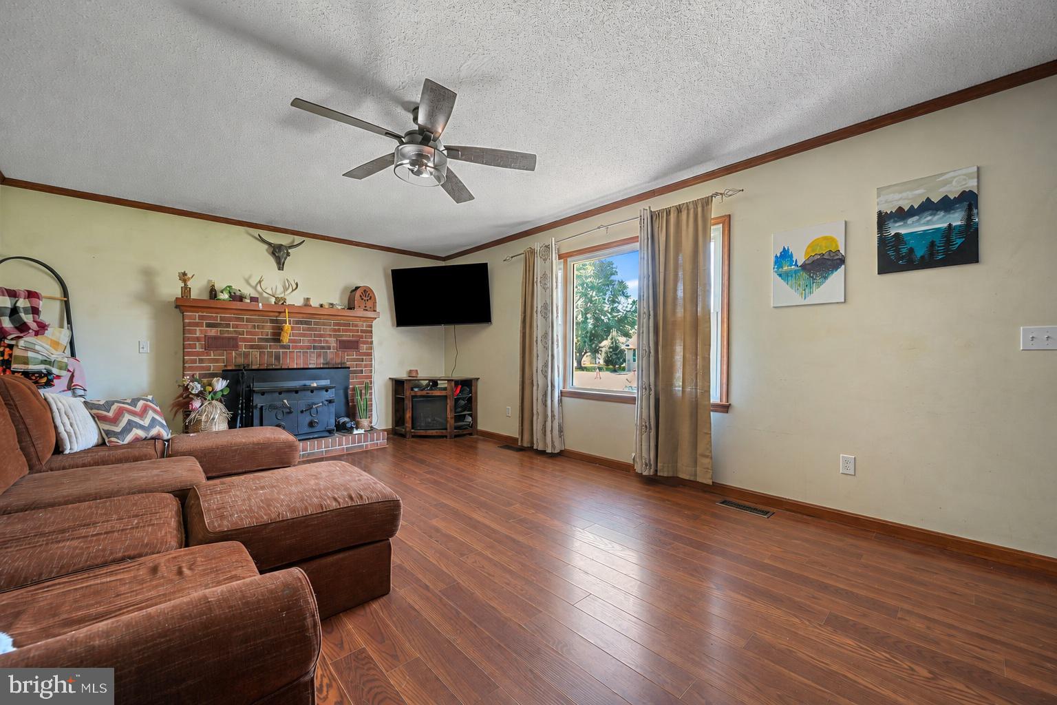 22 W YORKTOWN ROAD