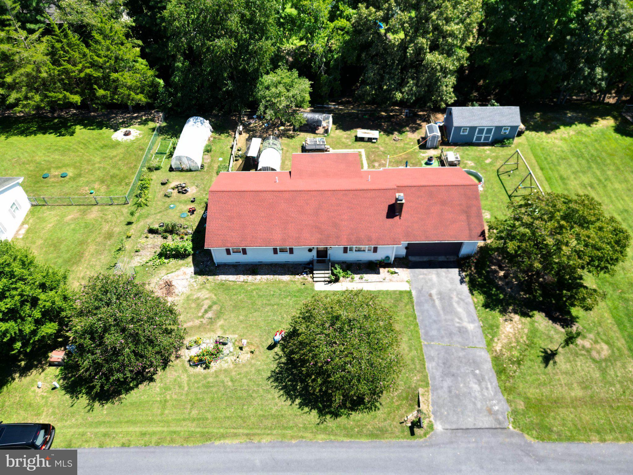 22 W YORKTOWN ROAD