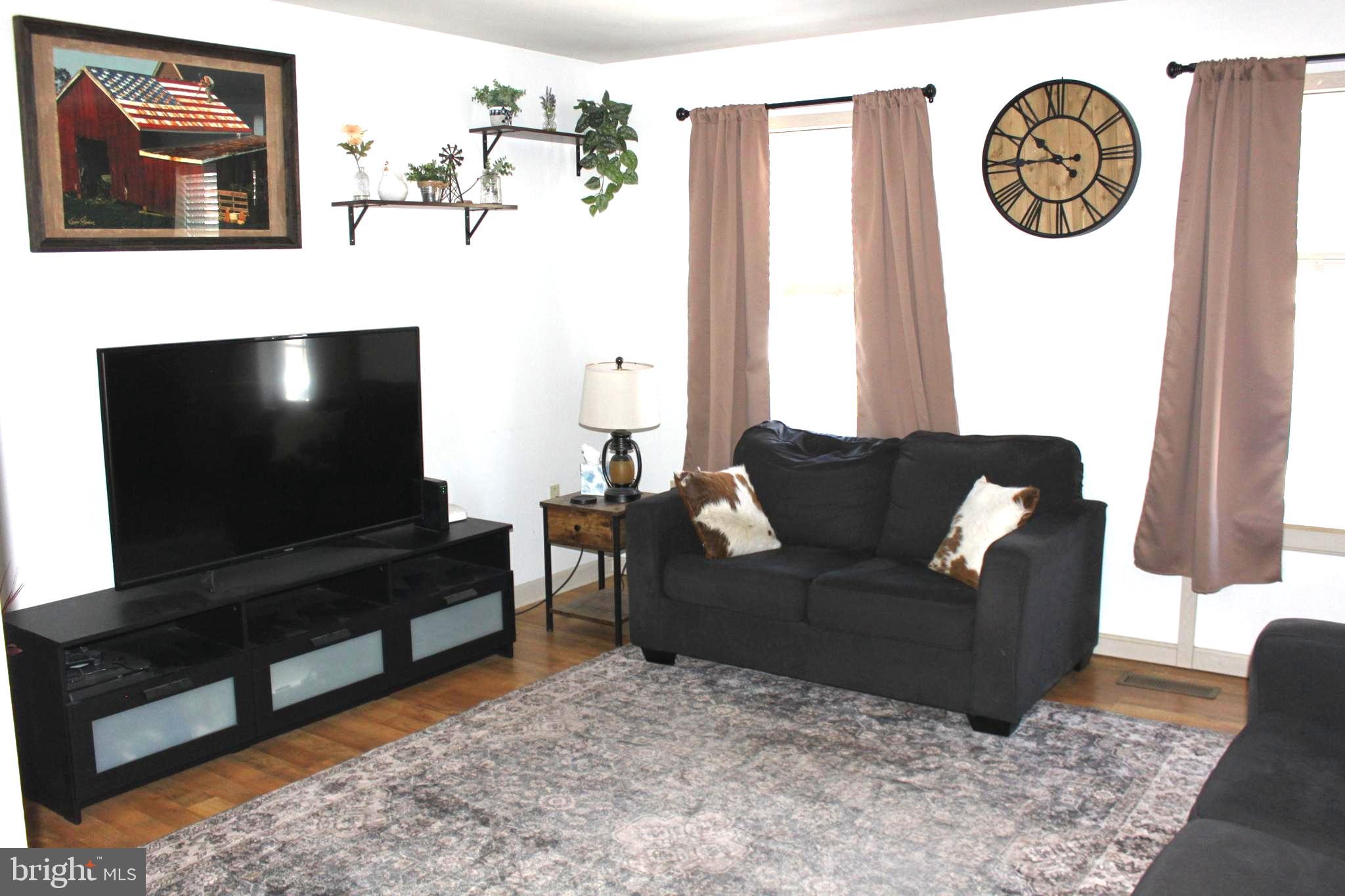 PETERSBURG COMMONS - Residential