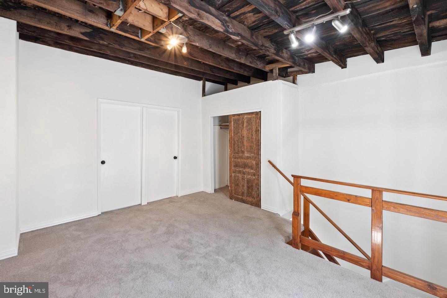 FAIRMOUNT - Residential