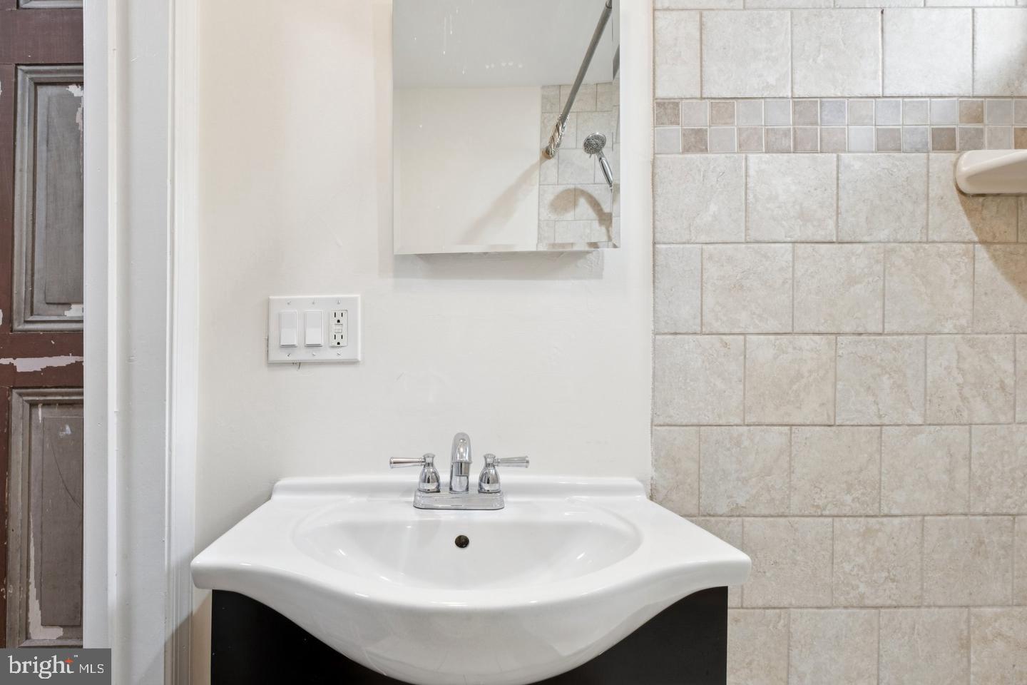 FAIRMOUNT - Residential