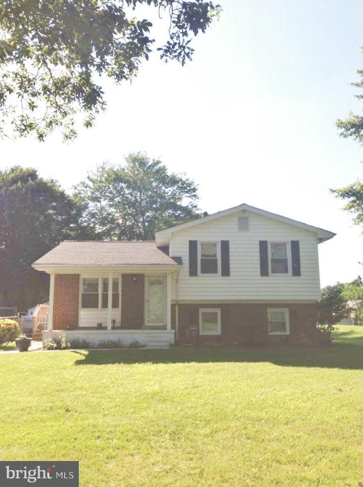 SANDY LEVEL EST SUB - Residential Lease